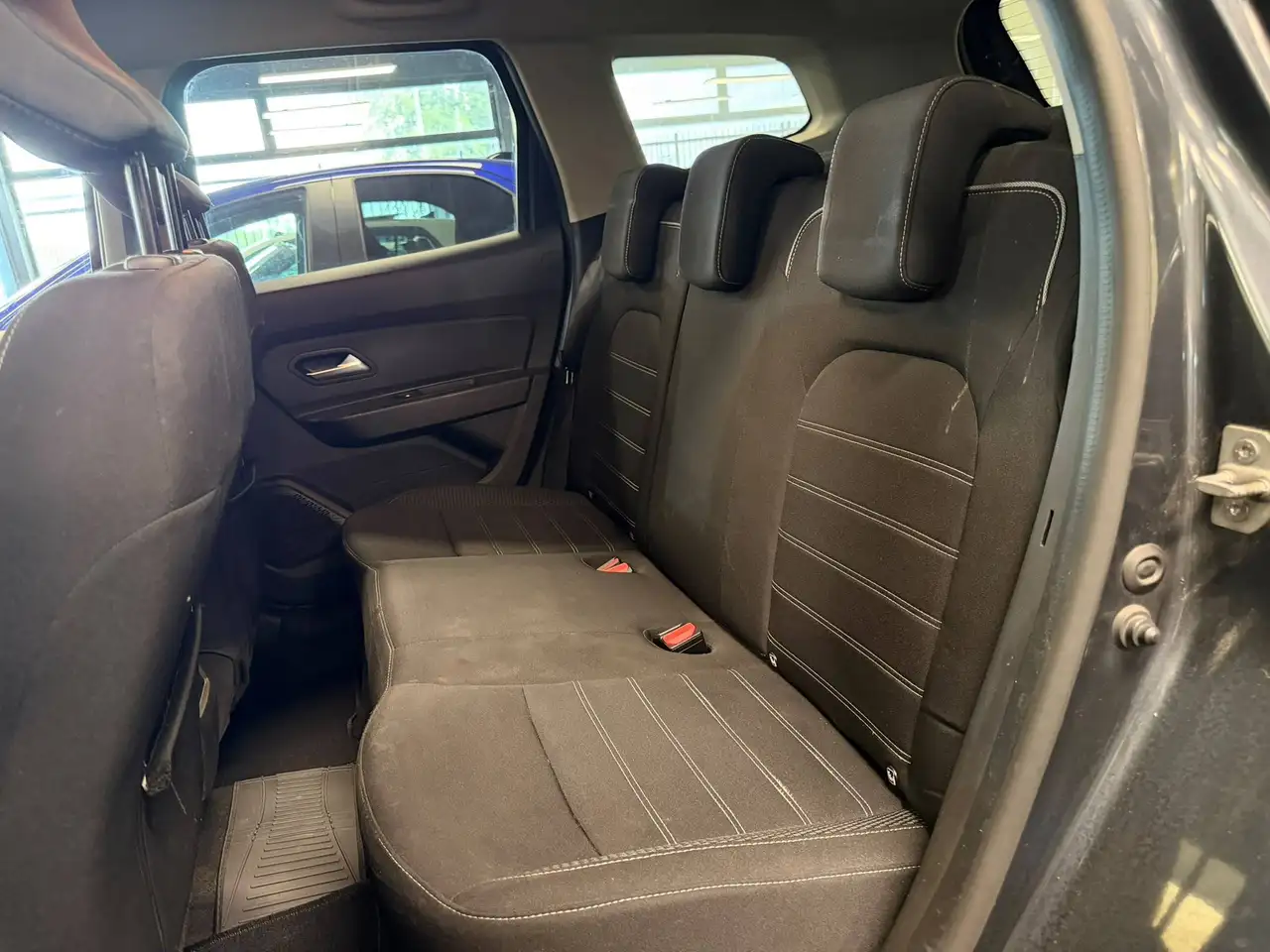 Dacia Duster 1.0 tce Comfort 4x2 90cv, миниатюра 8