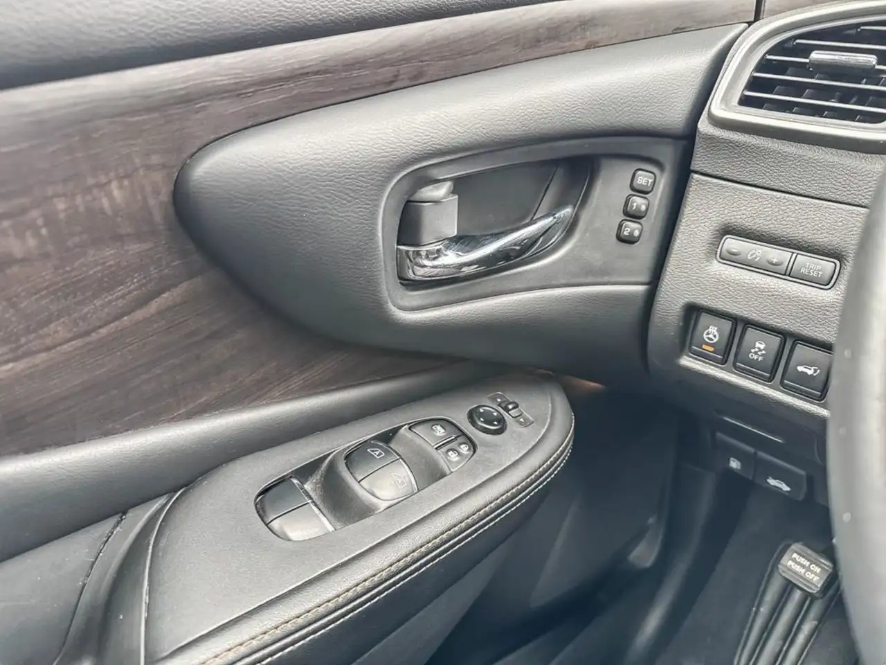 Nissan Murano снимка Nissan Murano
