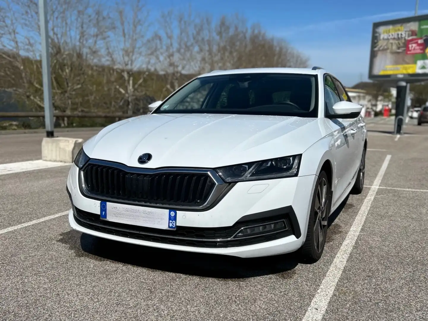 Skoda Octavia Octavia+Combi+2.0+TDI+150+ch+SCR+DSG7+Style Blanc - 1