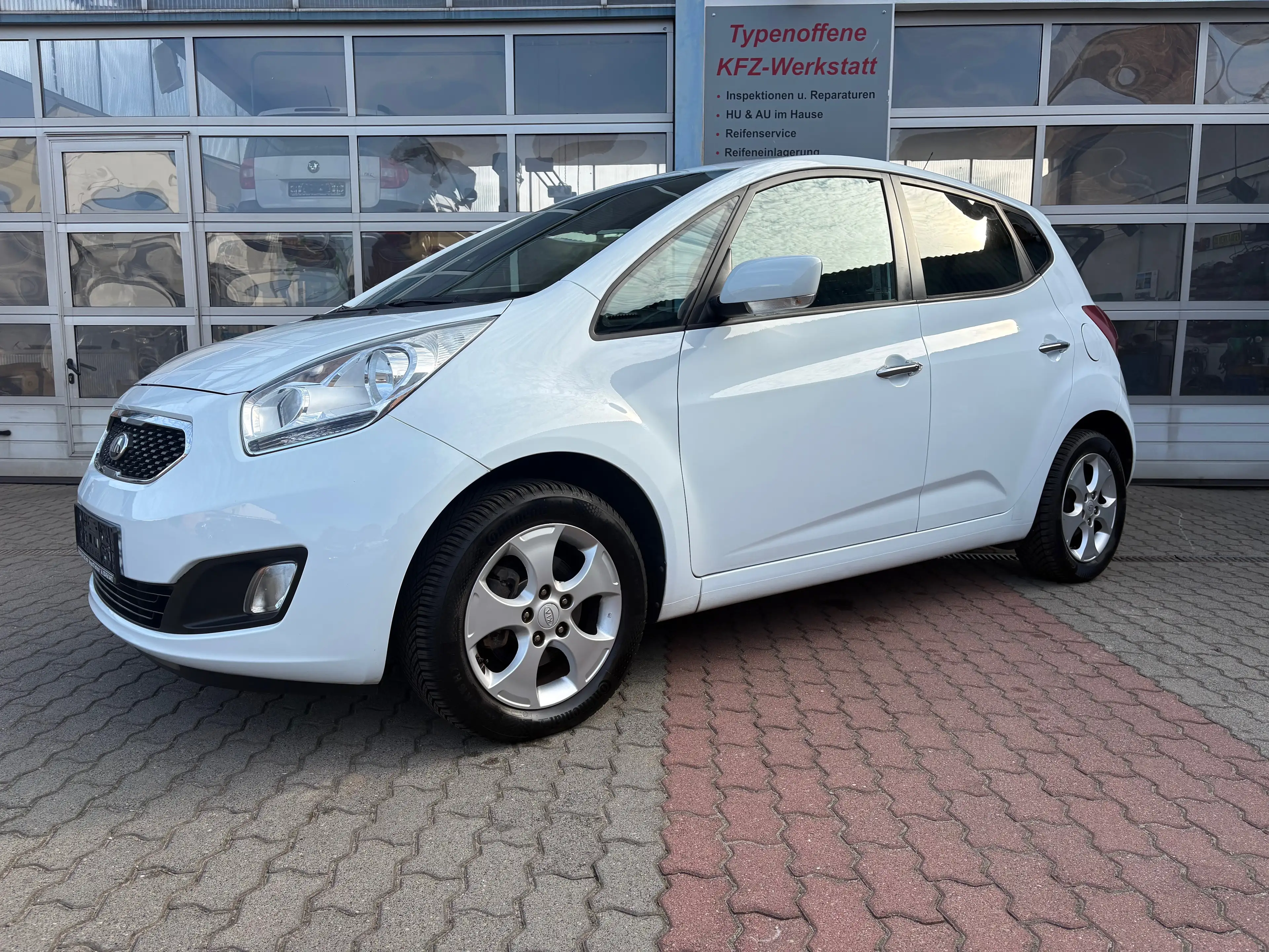 Kia Venga 1.4 , Sitzheizung, USB, AUX, HU/AU neu — photo 5