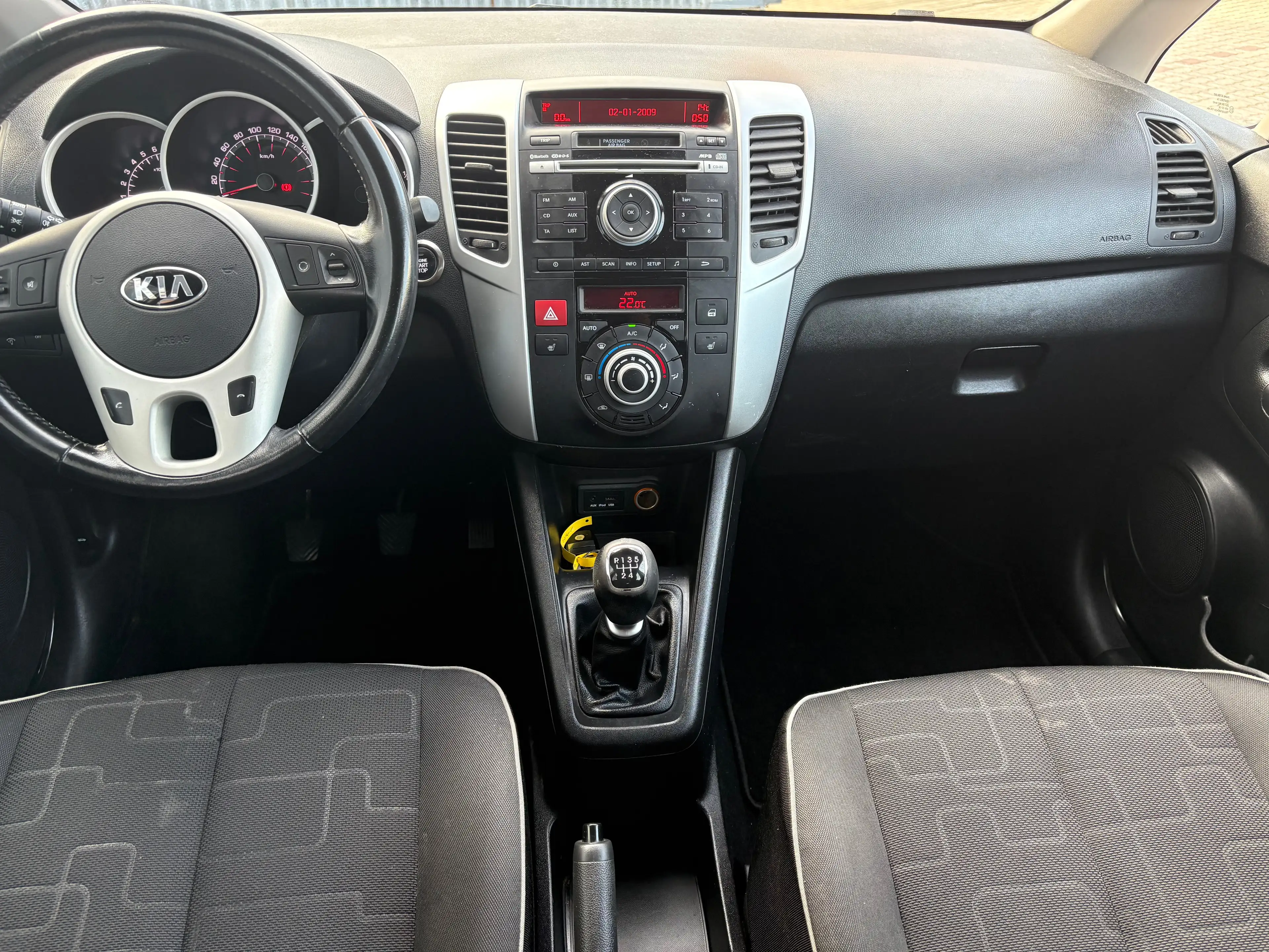 Kia Venga 1.4 , Sitzheizung, USB, AUX, HU/AU neu — photo 11