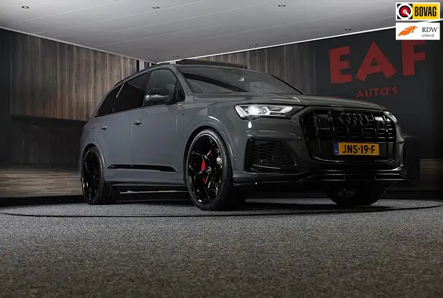 Audi Q7 55 TFSI e Quattro SQ7 Look / Head Up / RS Zetels /