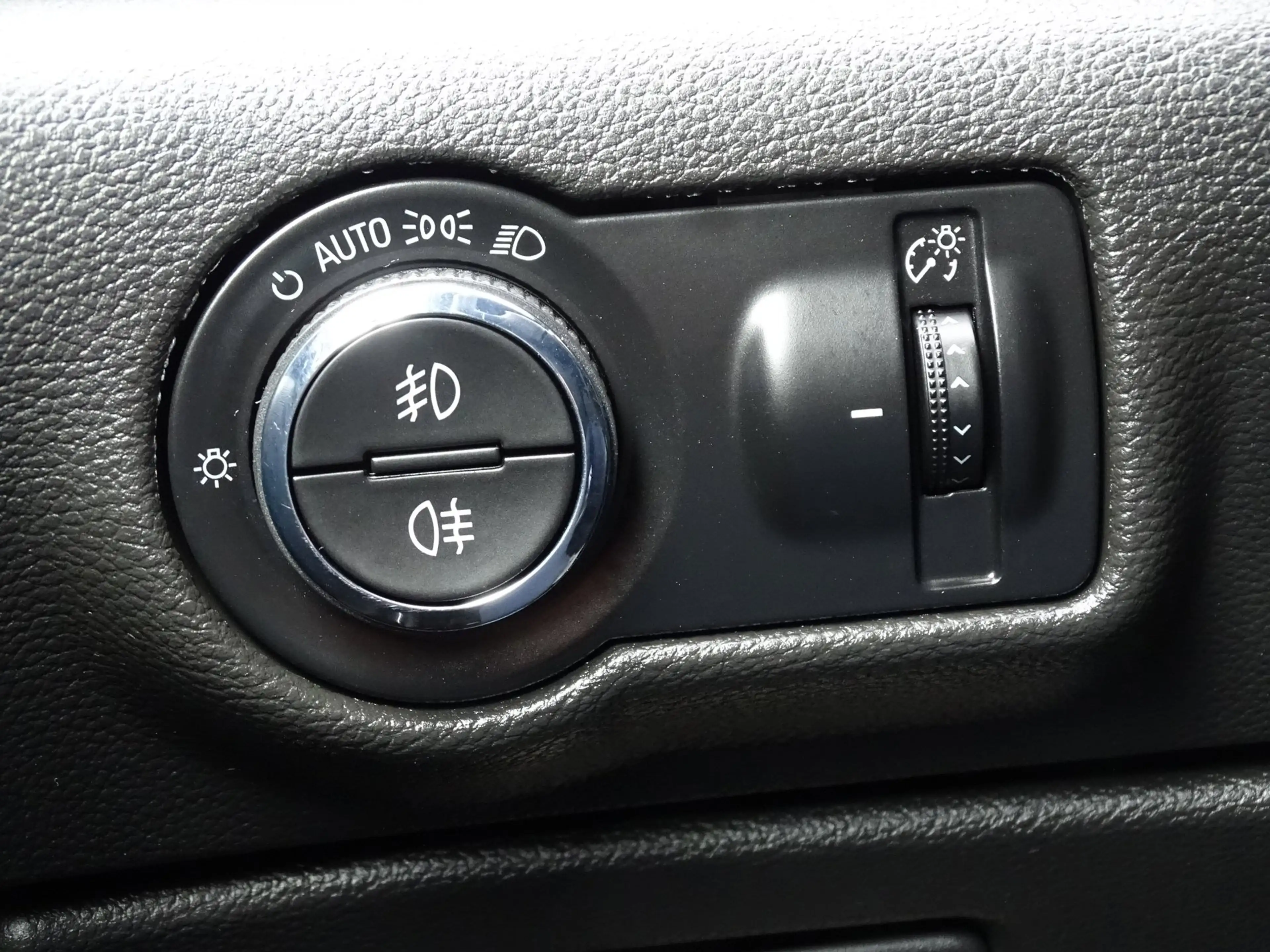 Opel Cascada 1.4 Turbo ecoFLEX Cosmo|Leder|Camera|All Season — photo 15