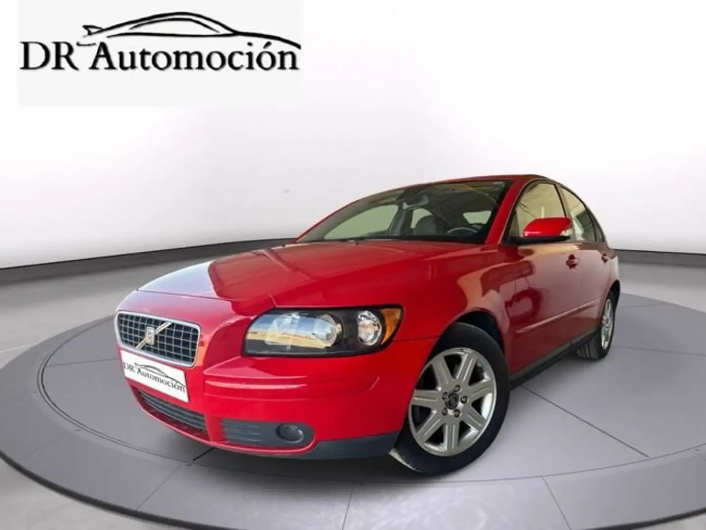 Volvo S40 2.5 T5 Momentum Rojo - 1