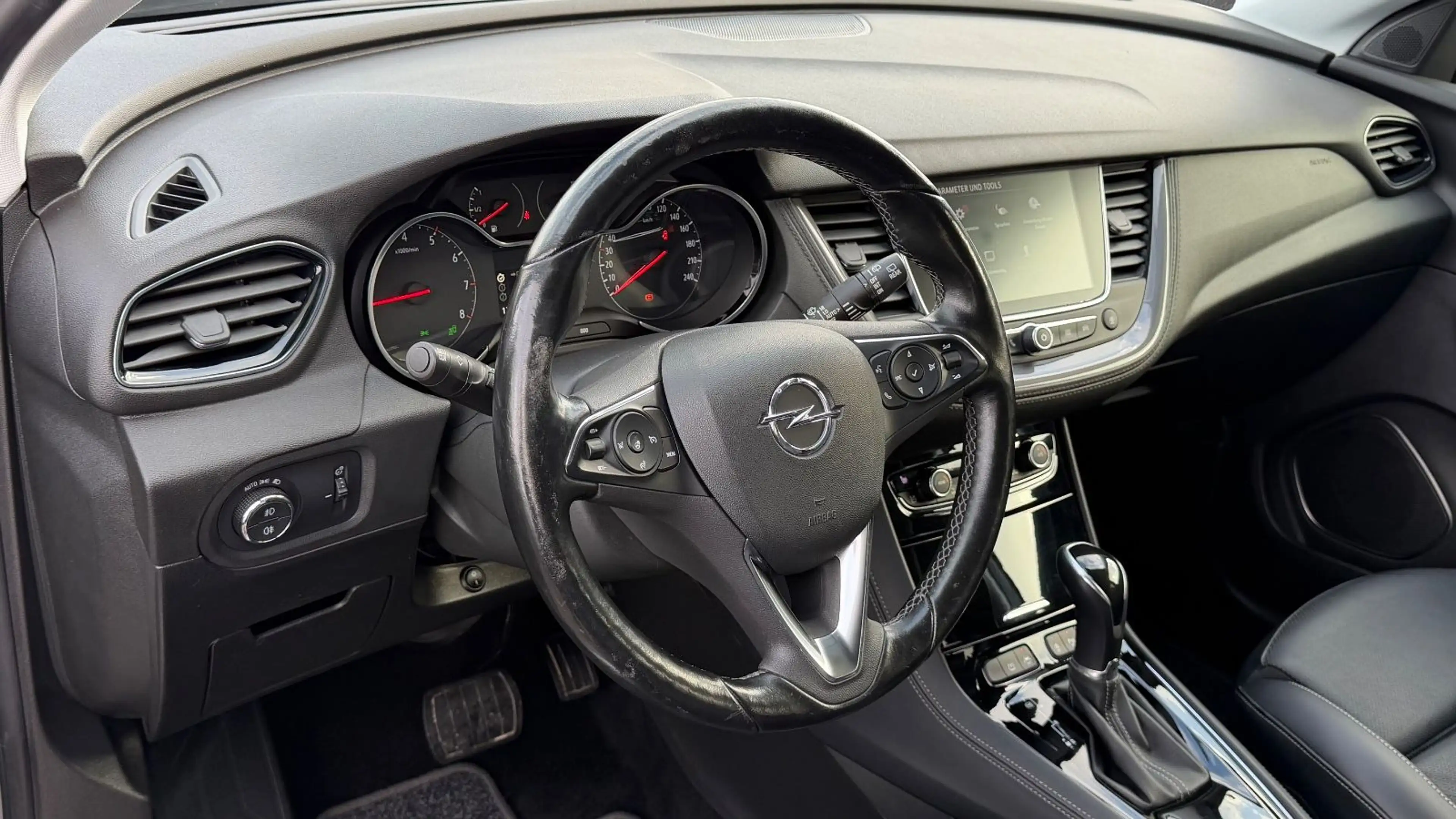 Opel Grandland X Business Innovation *360KAMERA* — photo 8