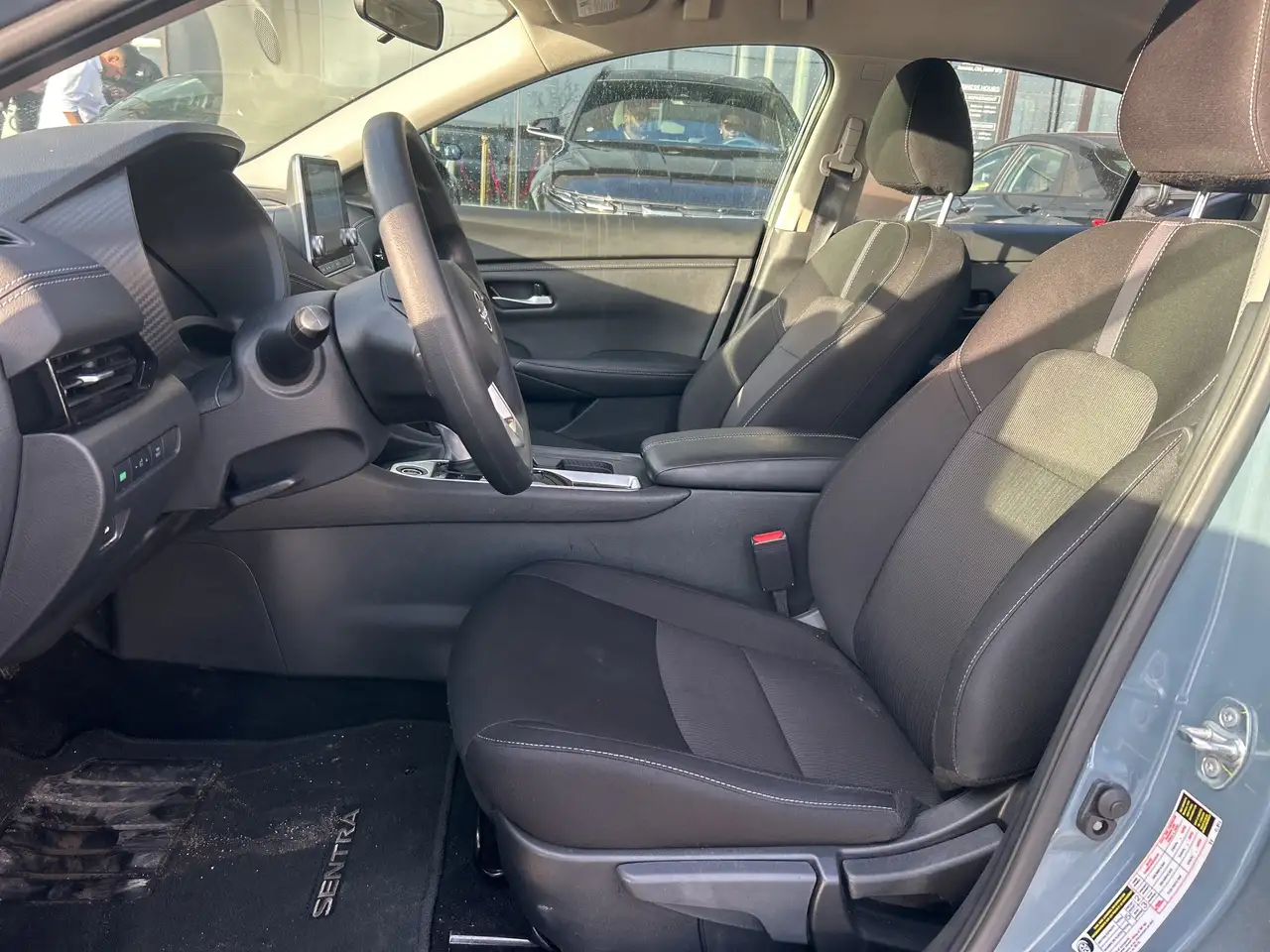 Nissan Sentra снимка Nissan Sentra