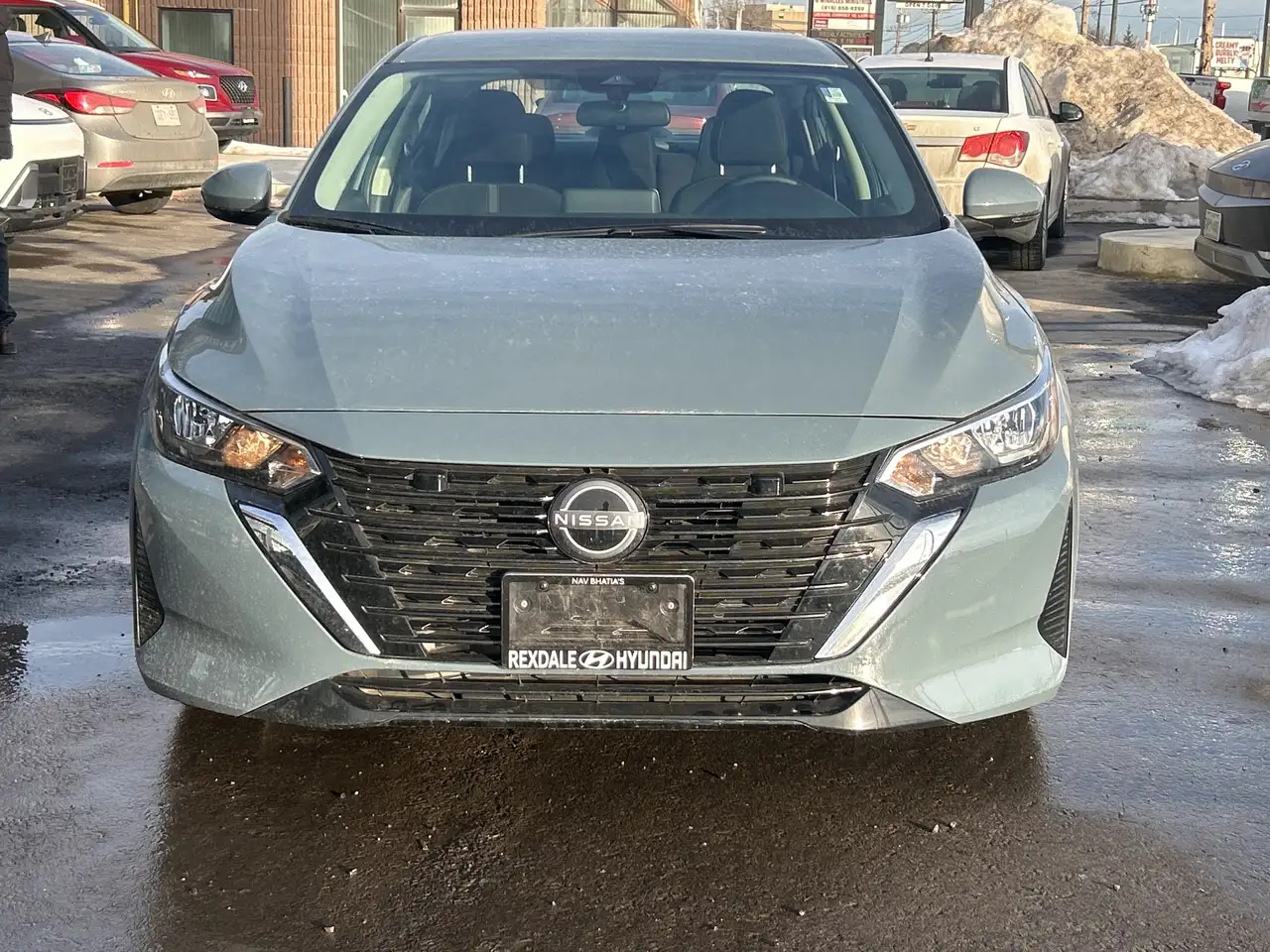 Nissan Sentra снимка Nissan Sentra