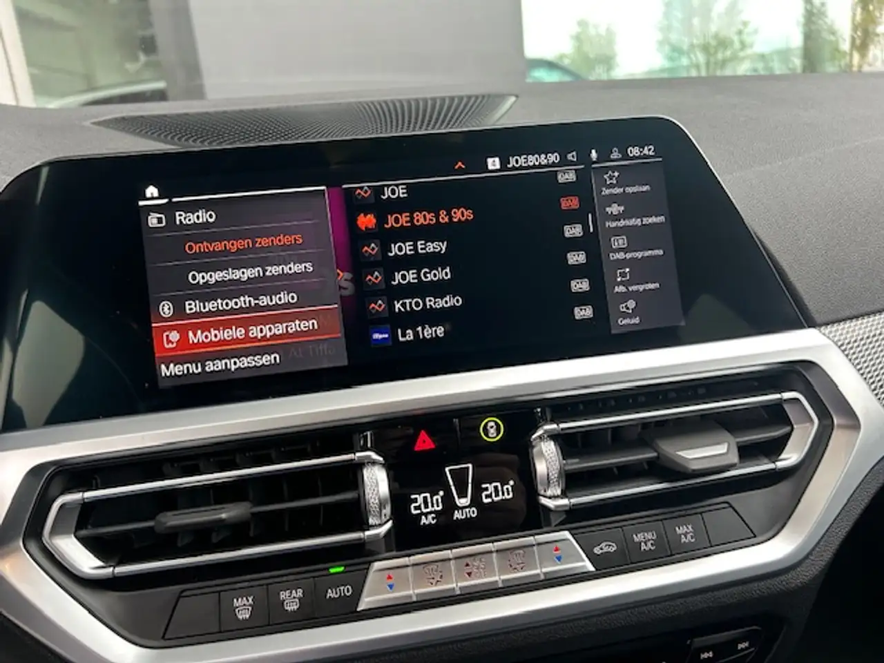 BMW 318 iA Touring M Sport / GPS + / Carplay / LED / Trekhaak / 18" / Black Pack 14