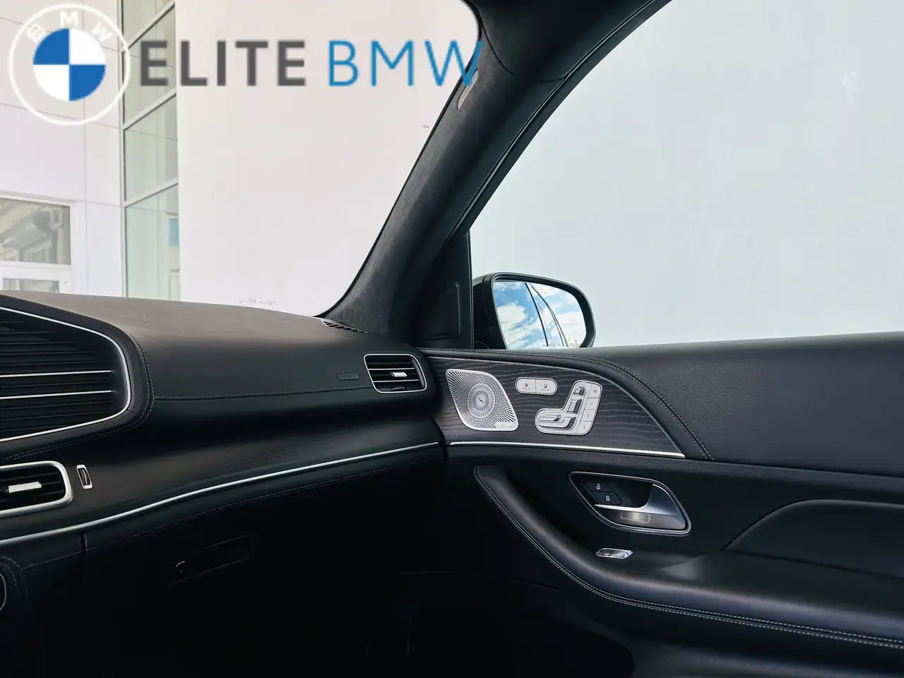 Mercedes-Benz GLE снимка Mercedes-Benz GLE