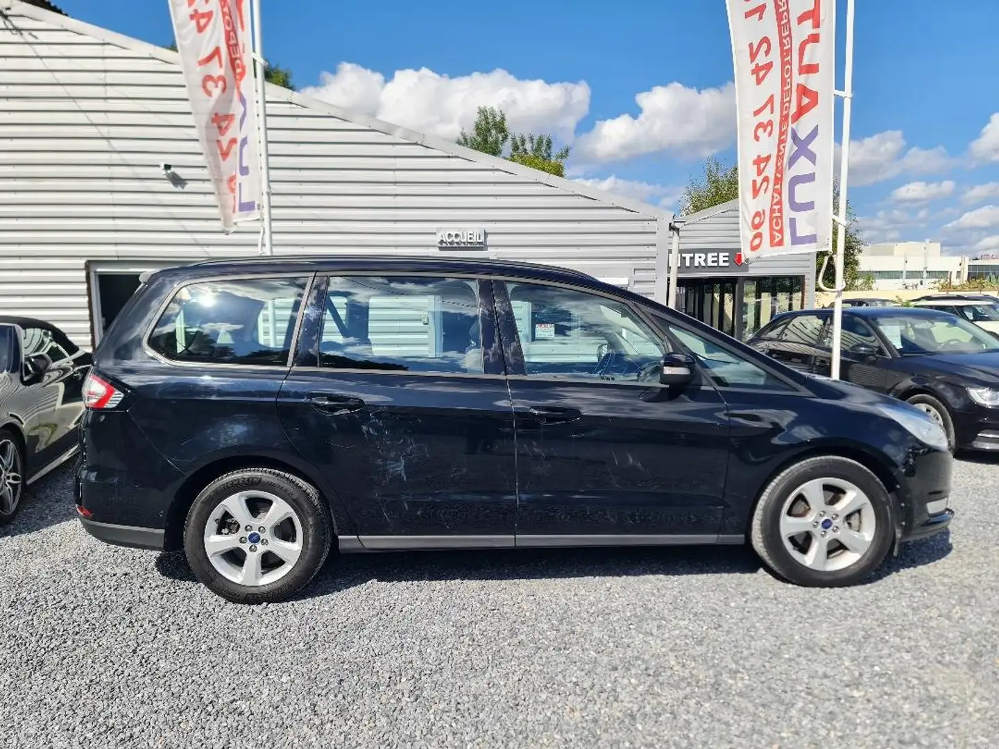 Ford Galaxy 2.0 TDCI 120 S Czarny - 1