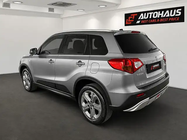 Suzuki Vitara view 3
