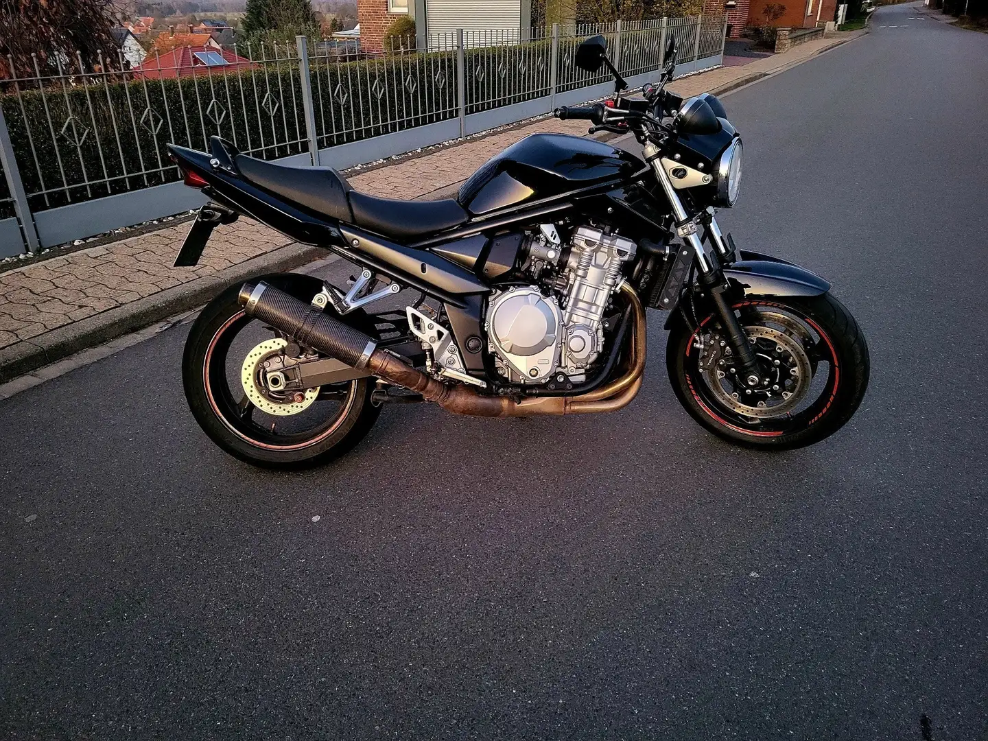 Suzuki Bandit 1250 Černá - 1