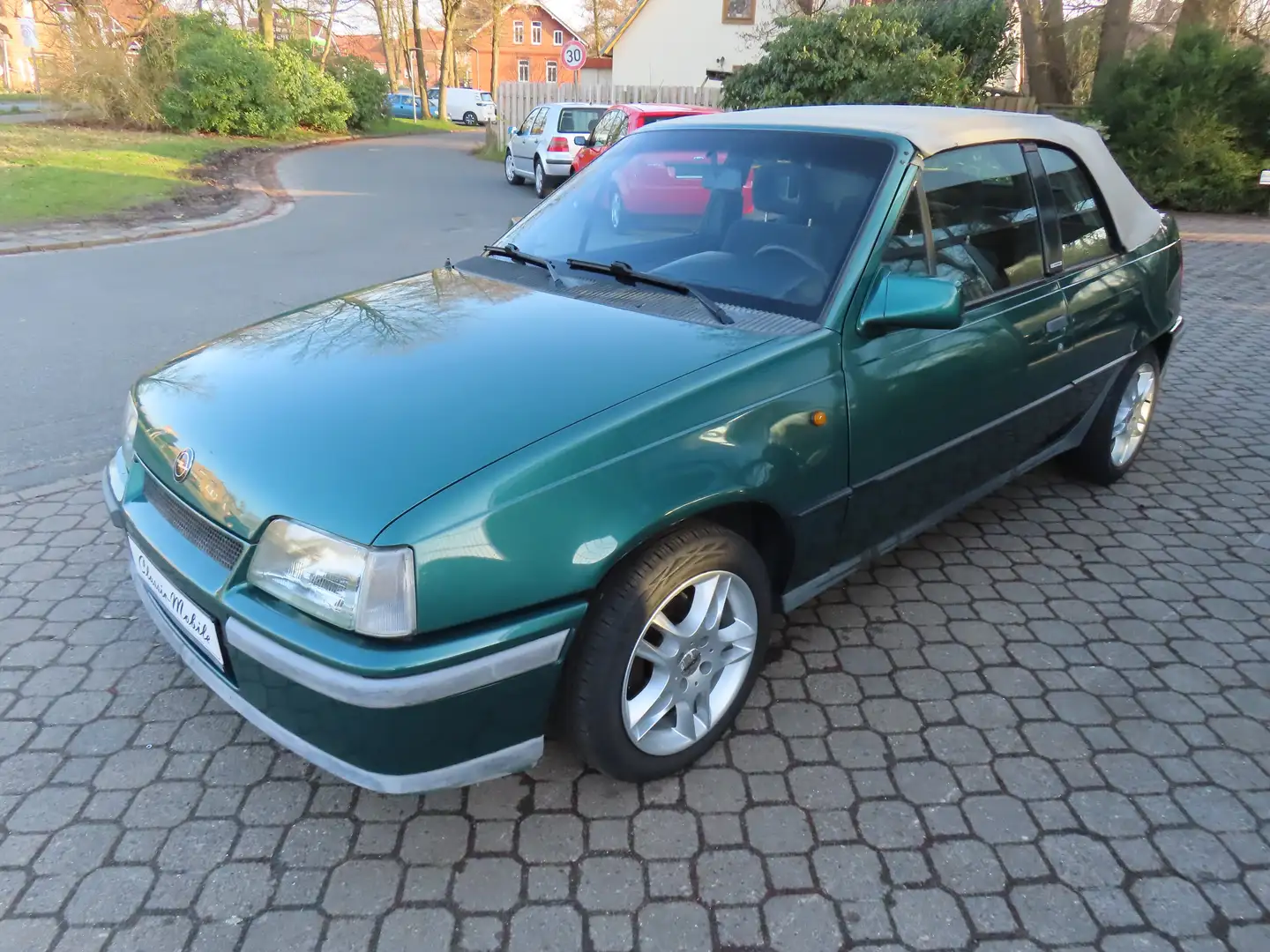 Opel Kadett E Cabrio Edition *nur 119 TKM*HU neu*3.Hand* Зелений - 2