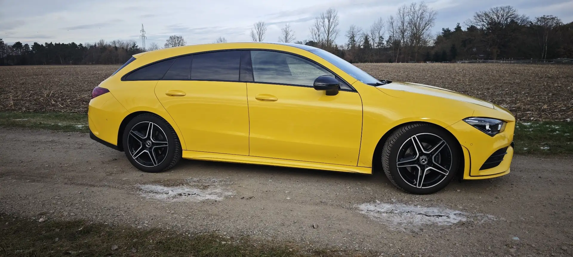 Mercedes-Benz CLA 180 Shooting Brake, HUD, AHK, AMG Line/Styling, MBUX Gelb - 2