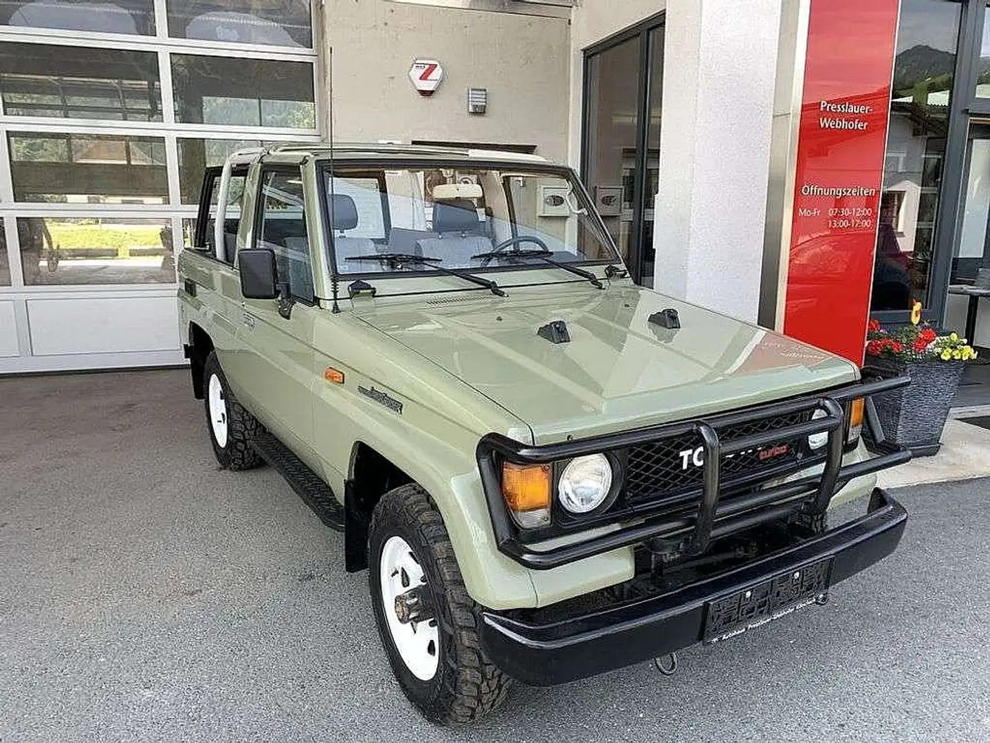 Toyota Land Cruiser Landcruiser 2,4 LX Htp. 4WD TD Grün - 1