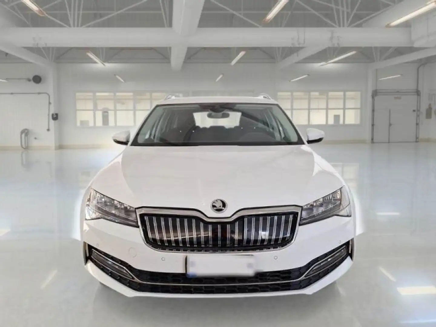 Skoda Superb 1.4 TSI Plug-In Hybrid DSG Wagon Style Weiß - 1