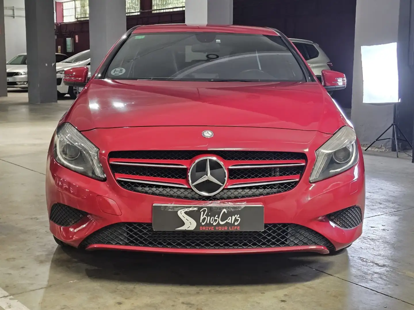 Mercedes-Benz A 180 180CDI BE Urban 7G-DCT Rojo - 2