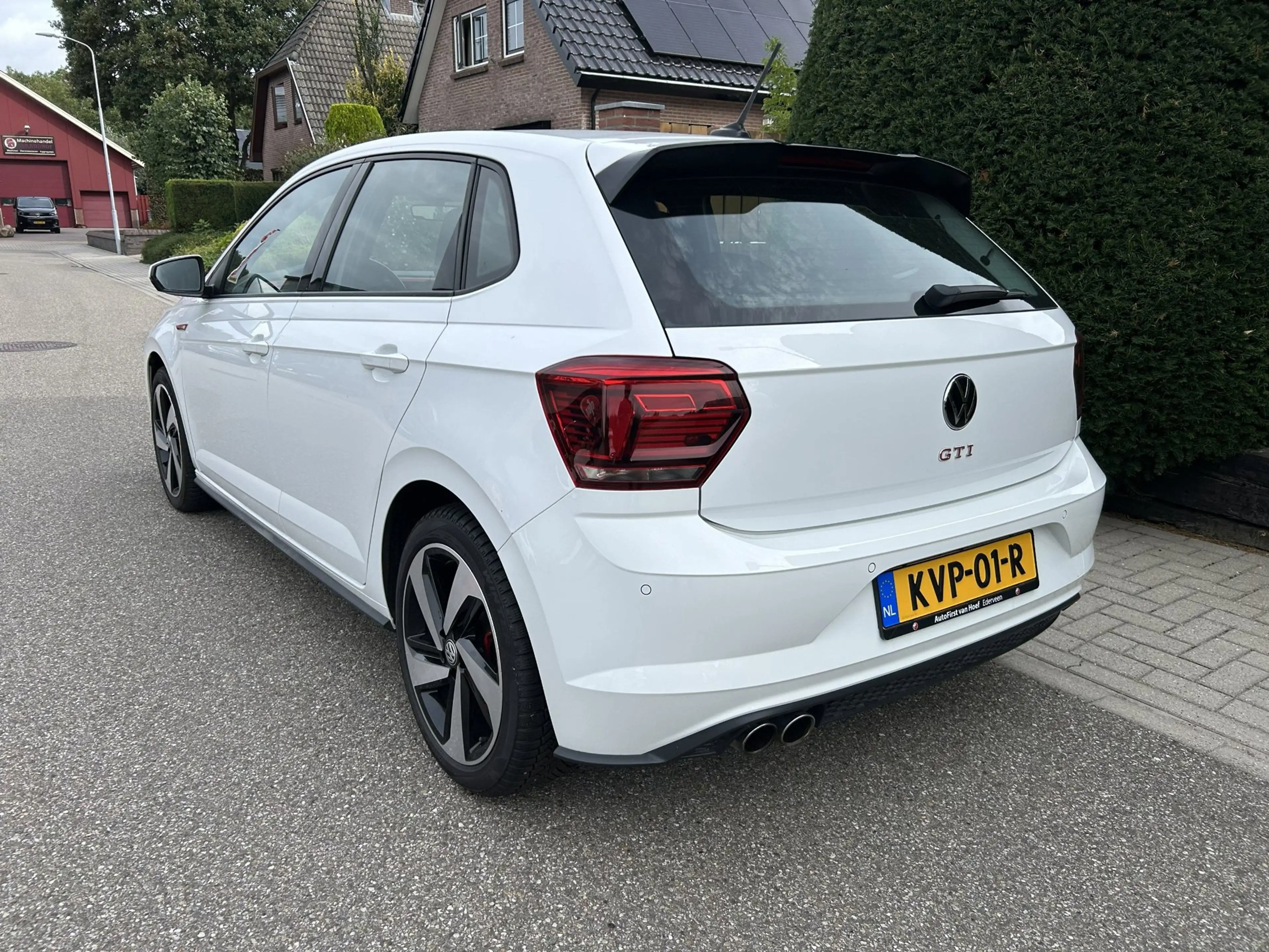 Volkswagen Polo GTI 2.0 TSI — photo 3