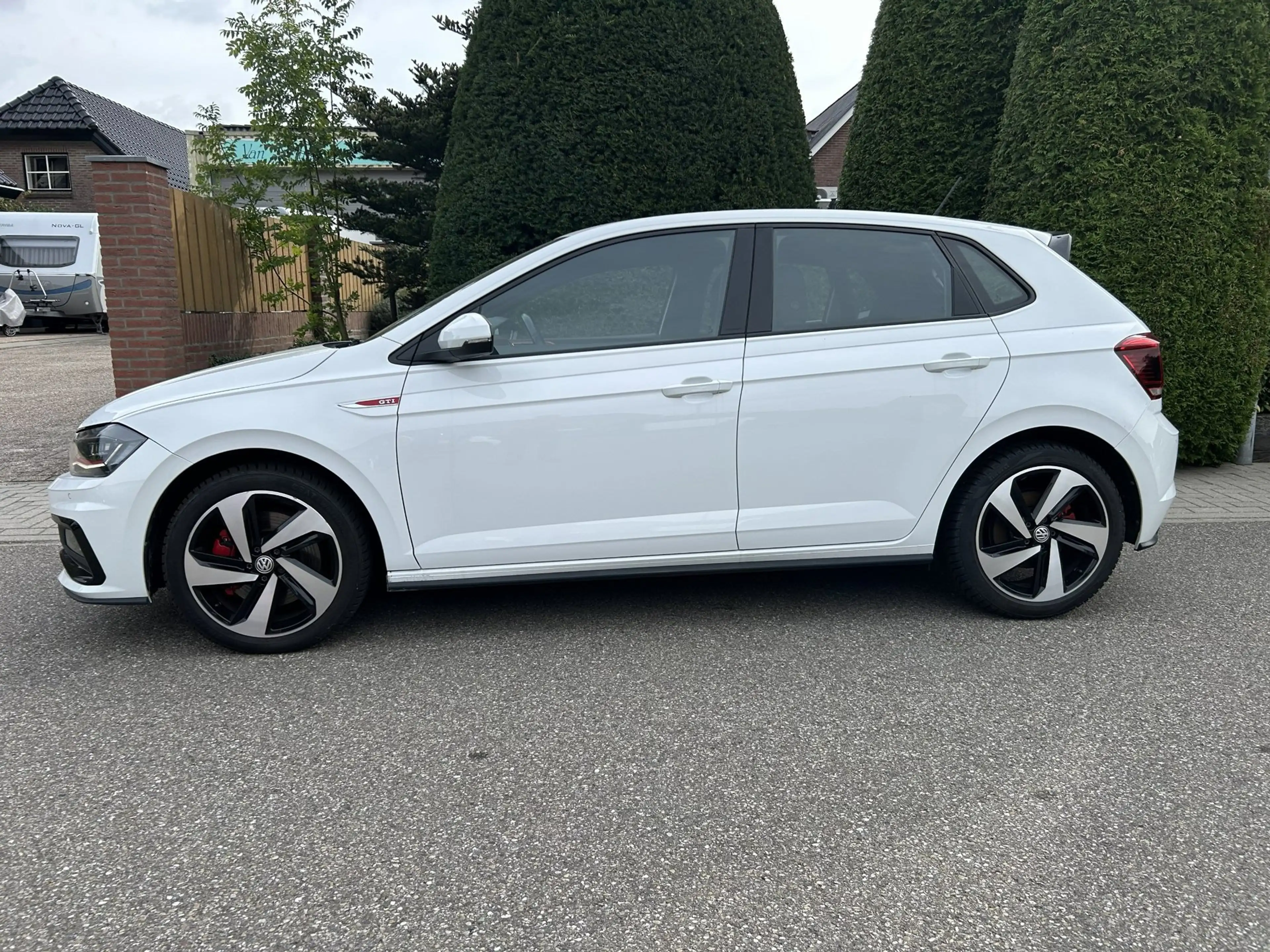 Volkswagen Polo GTI 2.0 TSI — photo 2