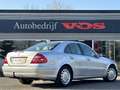 Mercedes-Benz E 240 Elegance | Youngtimer | 6 cilinder | Zeer mooi! Grijs - thumbnail 9