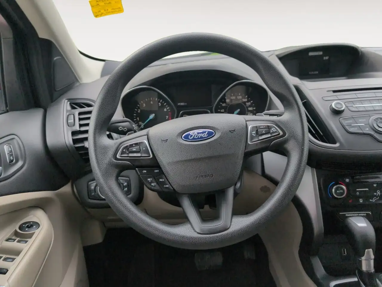 Ford Escape снимка Ford Escape