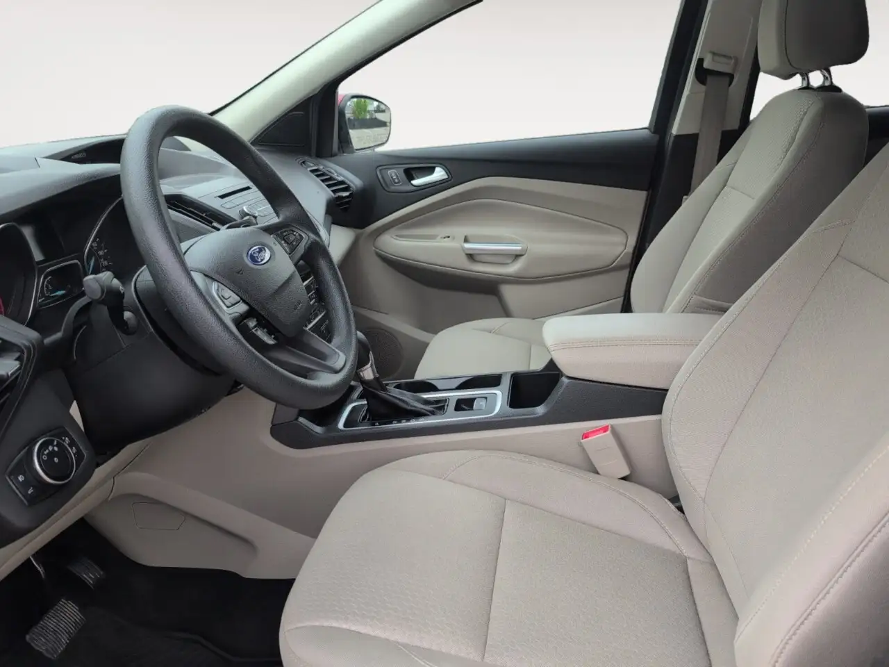 Ford Escape снимка Ford Escape