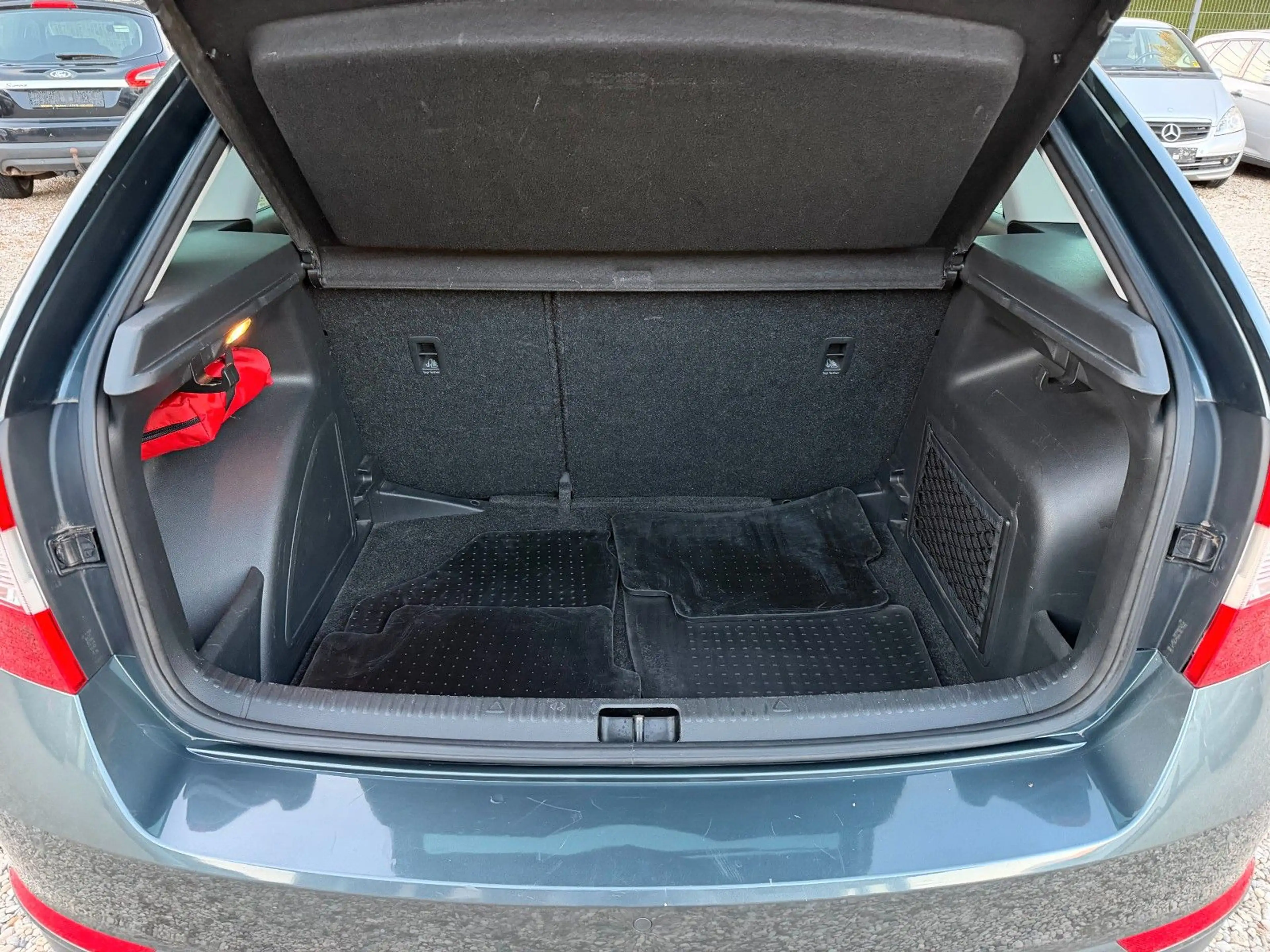 Skoda Rapid/Spaceback Spaceback Ambition Klimaautomatik 2*PDC — photo 14