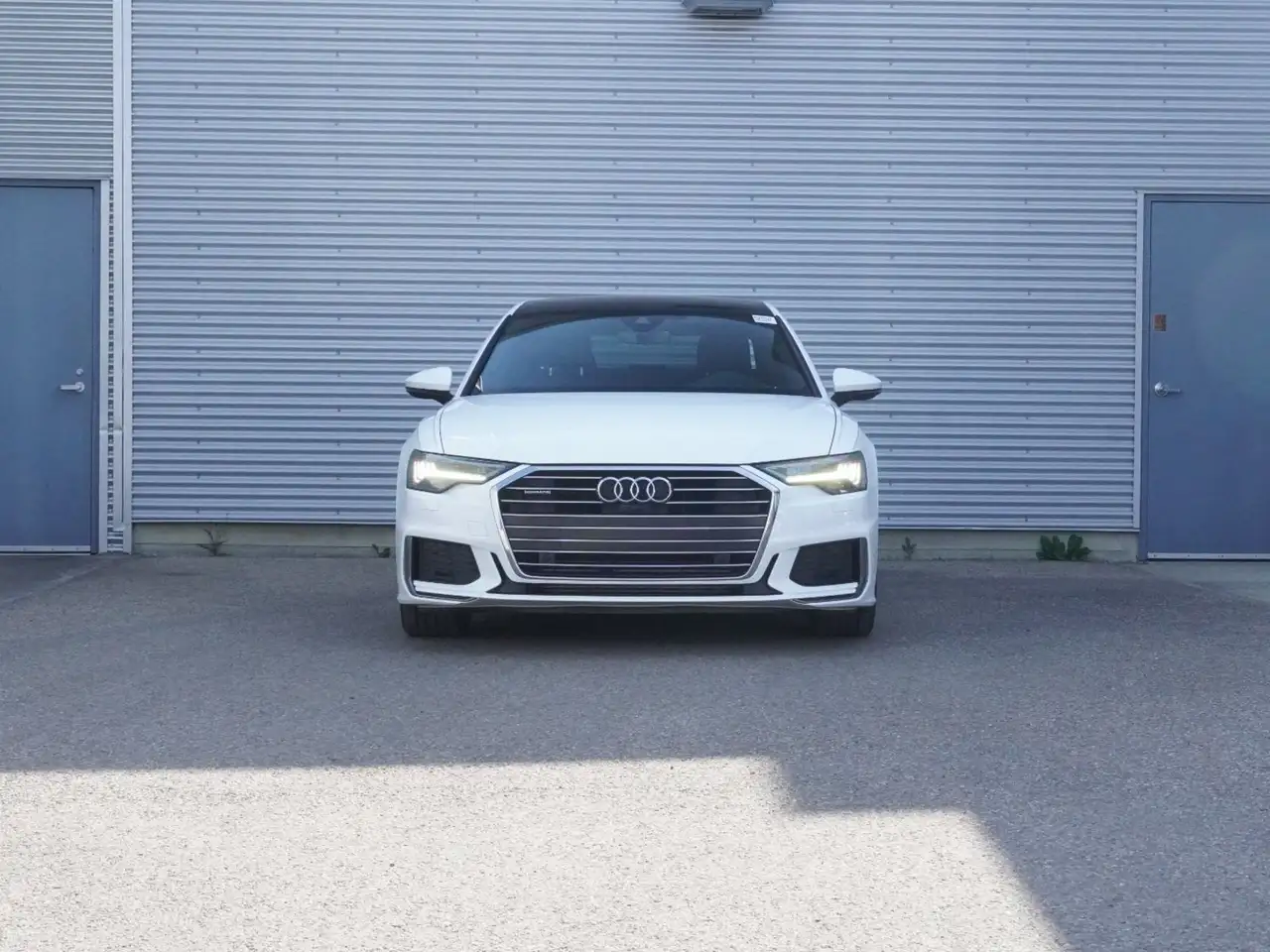 Audi A6 снимка Audi A6