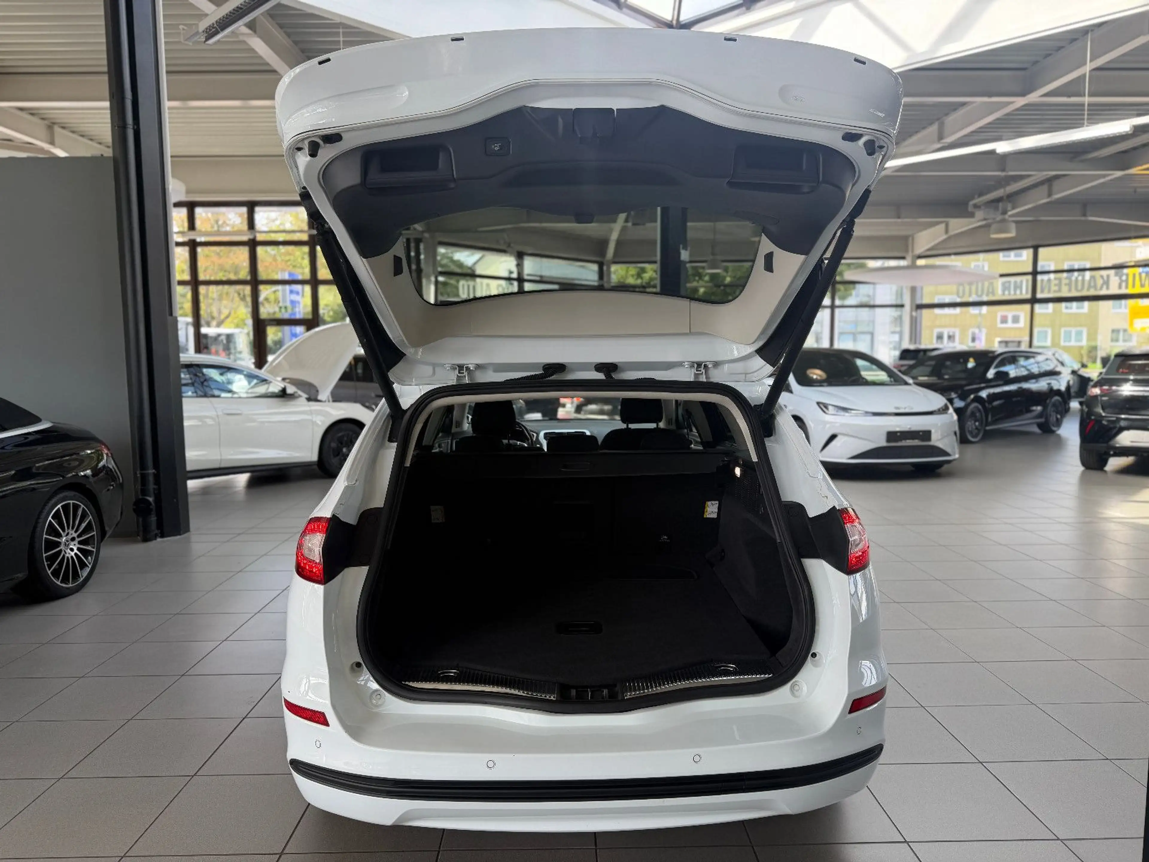 Ford Mondeo Turnier Business Edition *1.Hand* Autom.* — photo 8