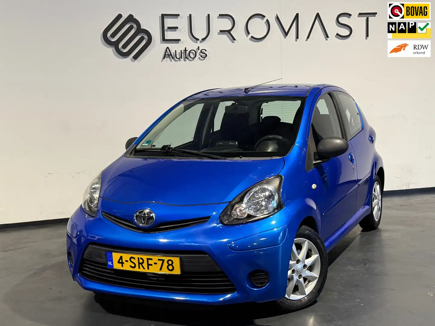 Toyota Aygo 1.0 VVT-i Now Navigator Airco Elektrische Ramen Ni Blauw - 1