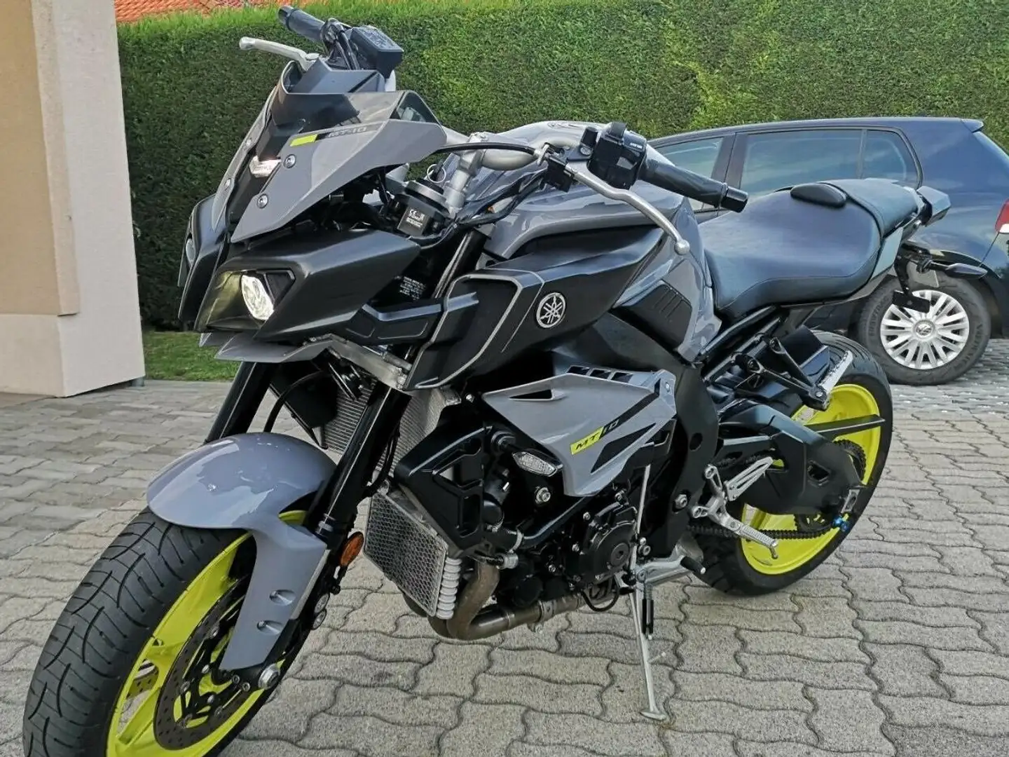 Yamaha MT-10 Negro - 1