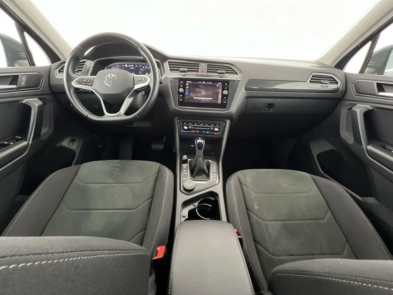 Volkswagen Tiguan Elegance 4Motion 2.0TDI*NAVI*SHZ*RFK*uvm 6