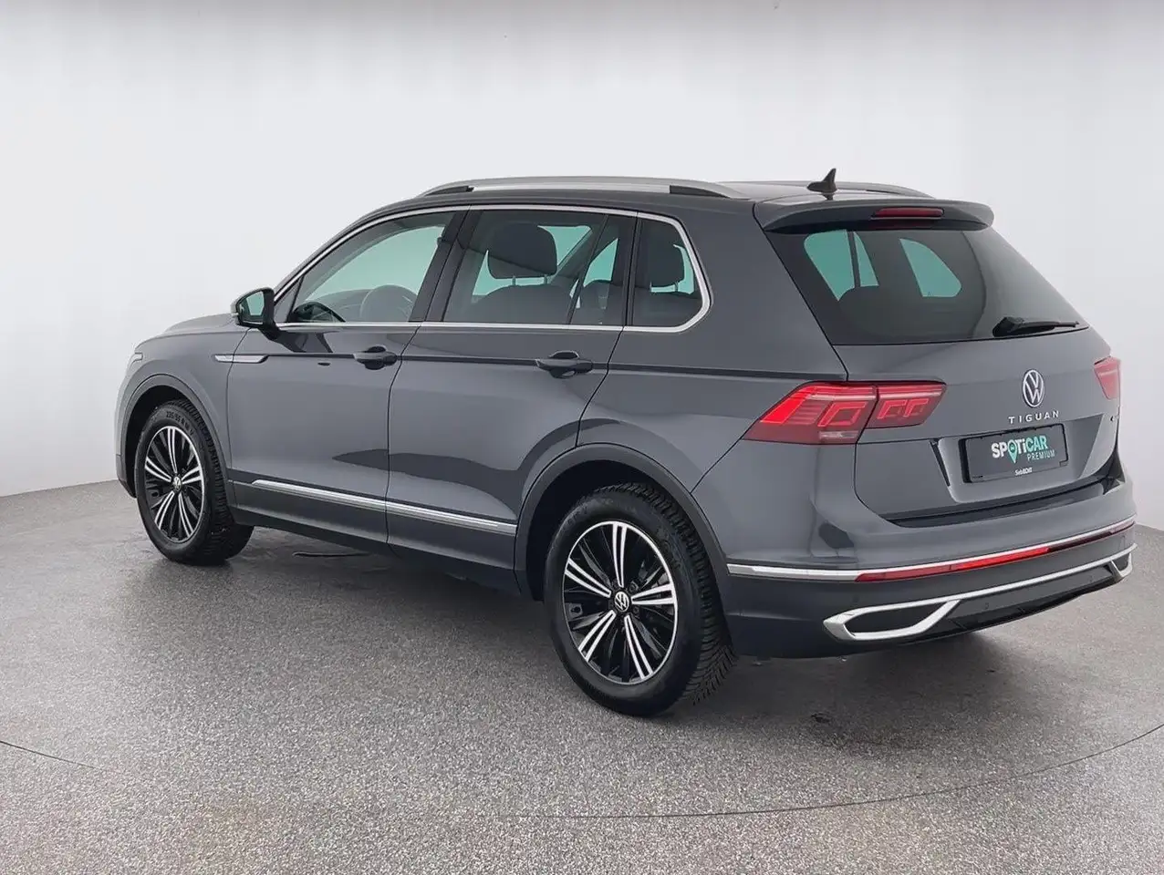 Volkswagen Tiguan Elegance 4Motion 2.0TDI*NAVI*SHZ*RFK*uvm 5