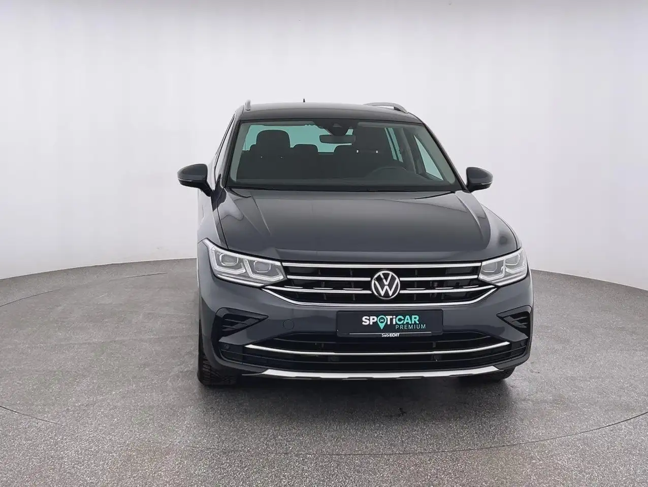 Volkswagen Tiguan Elegance 4Motion 2.0TDI*NAVI*SHZ*RFK*uvm 2