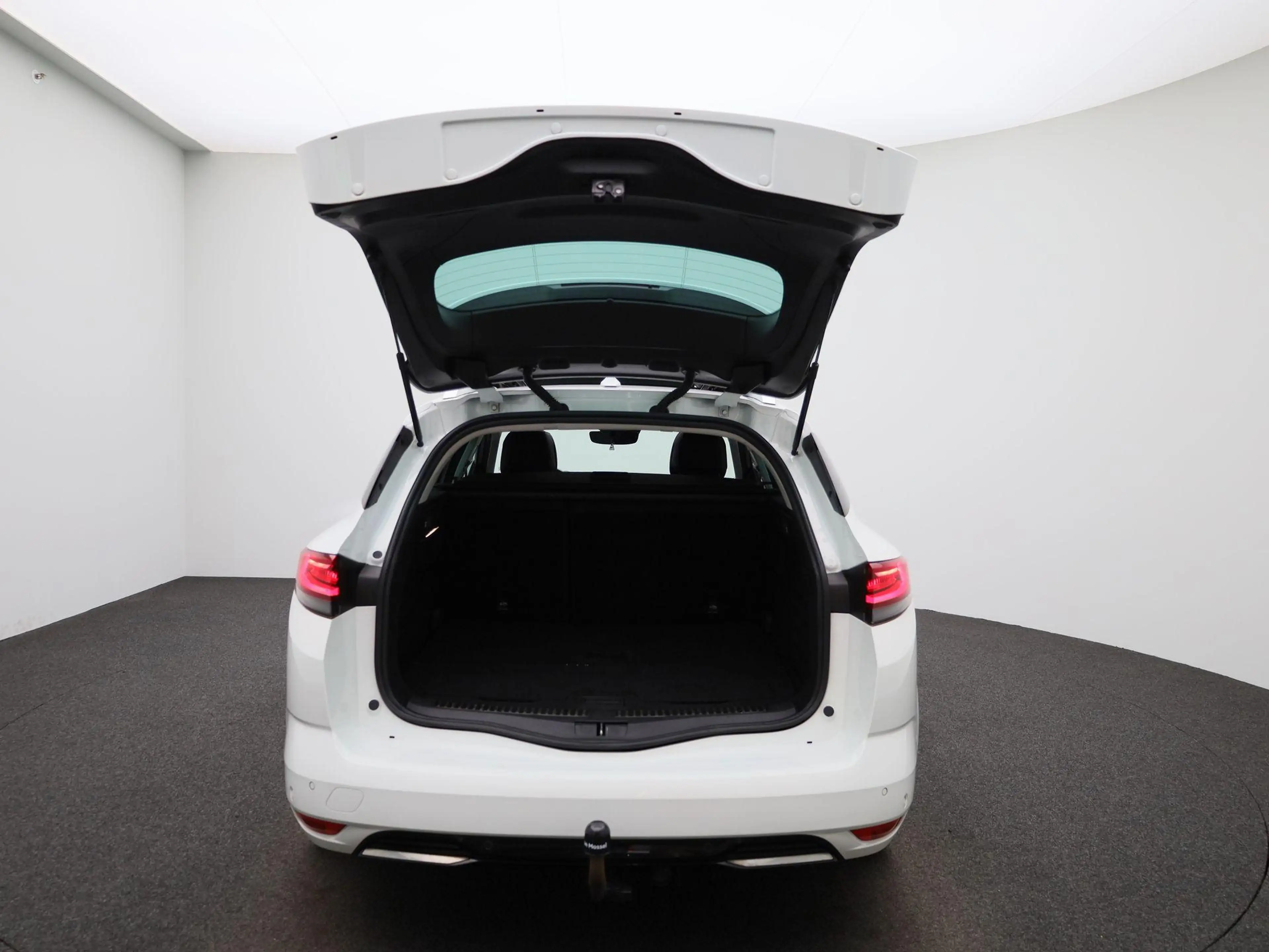 Renault Megane Estate 1.3 TCe Business Edition One | Trekhaak | N — photo 12