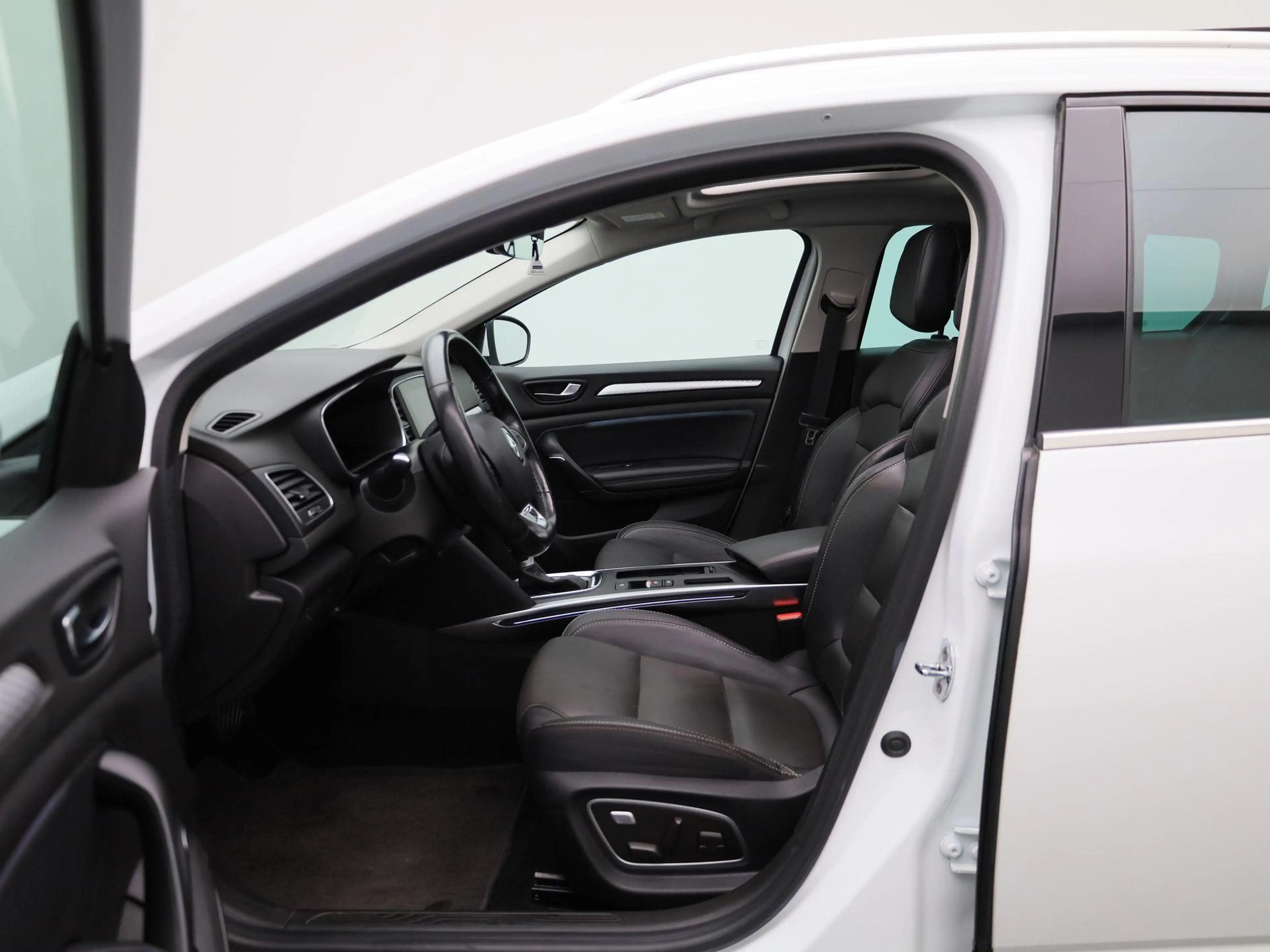 Renault Megane Estate 1.3 TCe Business Edition One | Trekhaak | N — photo 10
