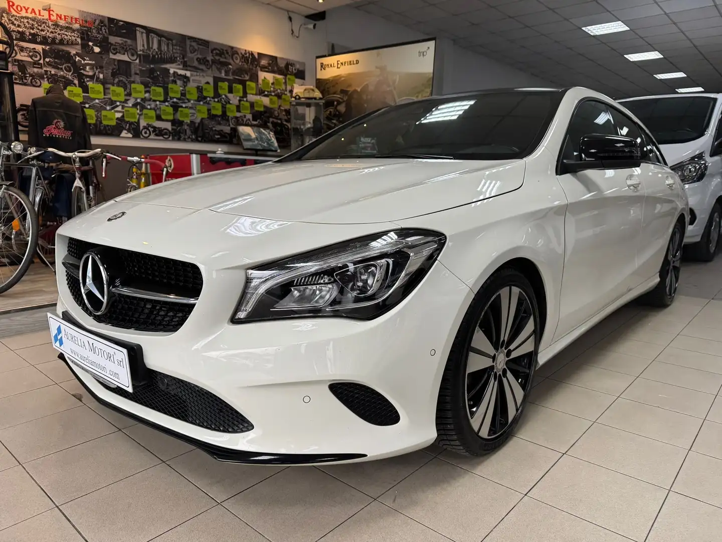 Mercedes-Benz CLA 180 CLA Shooting Brake 180 d Sport PERFETTA!!! Weiß - 1