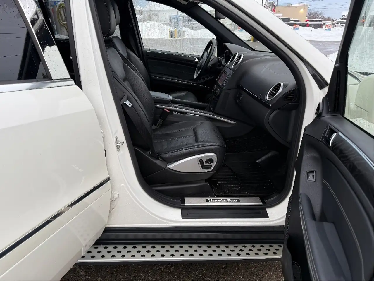 Mercedes-Benz GL-Class снимка Mercedes-Benz GL-Class