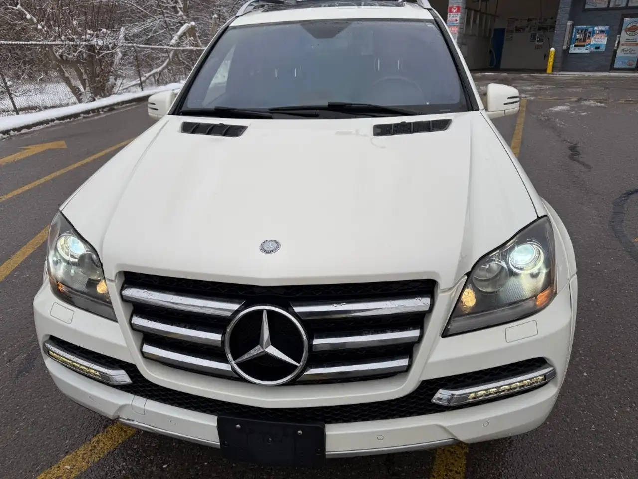 Mercedes-Benz GL-Class снимка Mercedes-Benz GL-Class