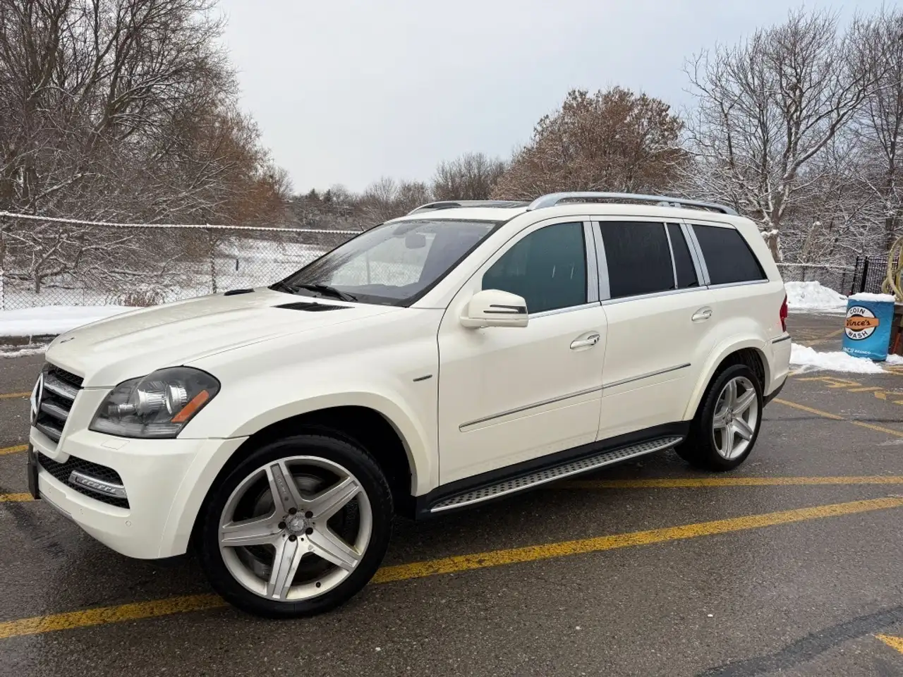 Mercedes-Benz GL-Class снимка Mercedes-Benz GL-Class