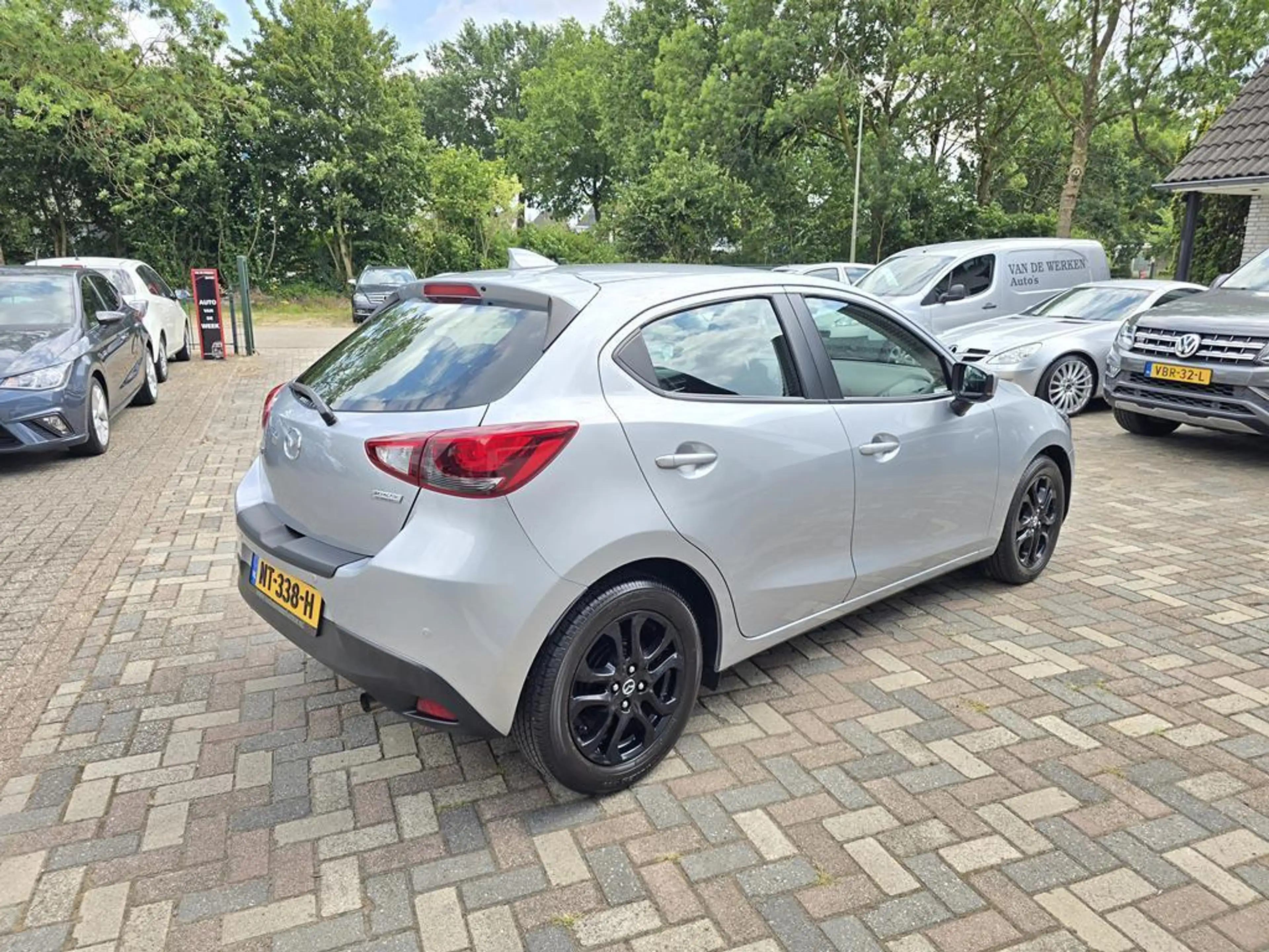 Mazda 2 1.5 Skyactiv-G Dynamic Airco|Cruise|Navi|Pdc|UNIEK — photo 39