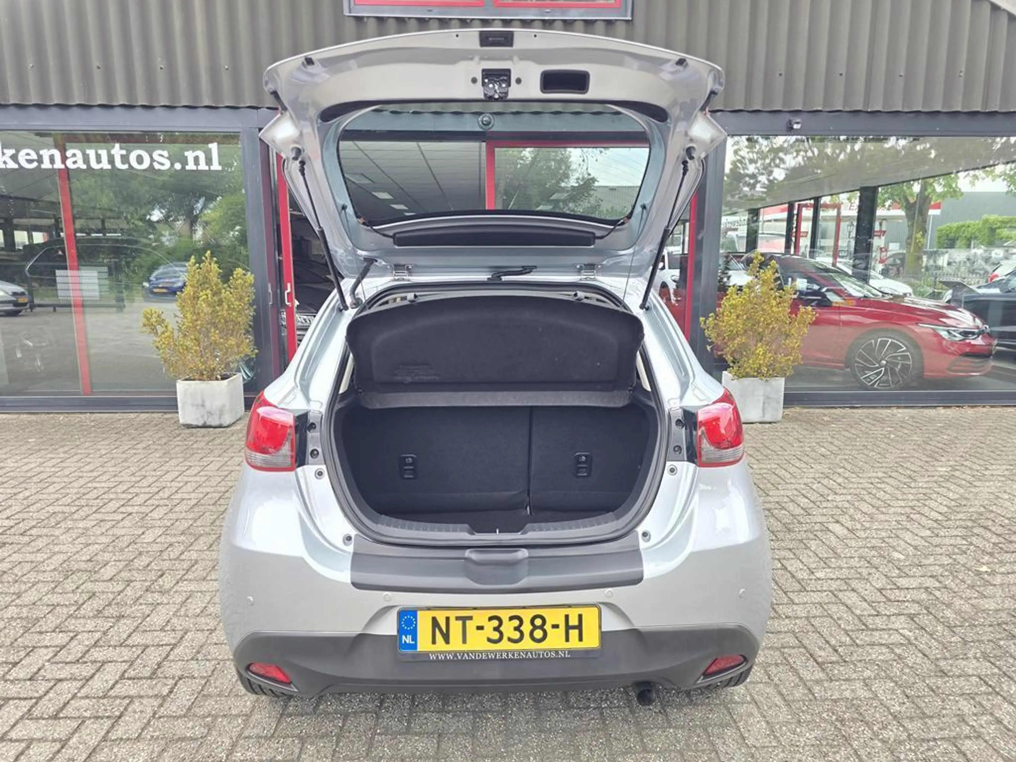 Mazda 2 1.5 Skyactiv-G Dynamic Airco|Cruise|Navi|Pdc|UNIEK — photo 6