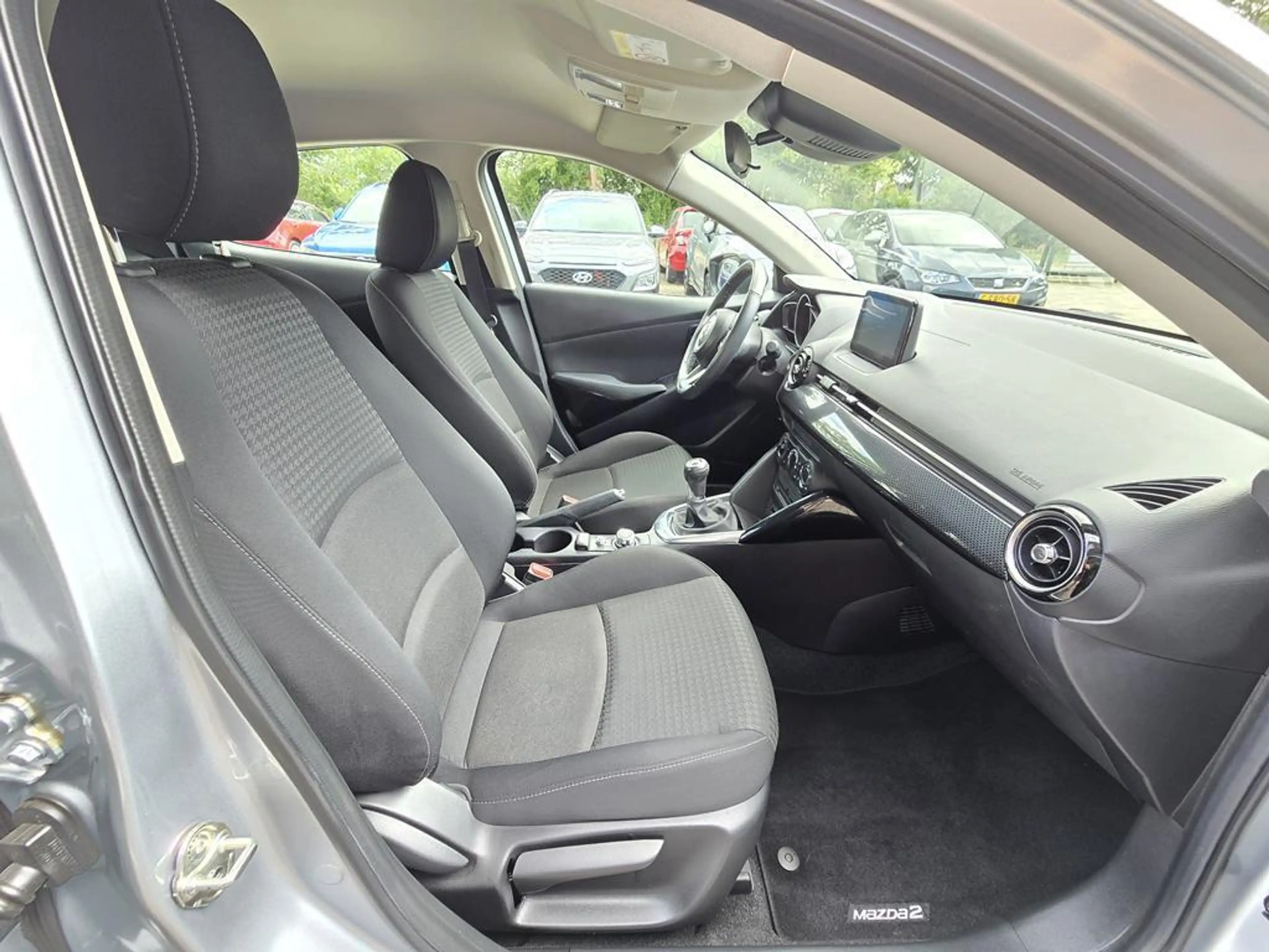 Mazda 2 1.5 Skyactiv-G Dynamic Airco|Cruise|Navi|Pdc|UNIEK — photo 14