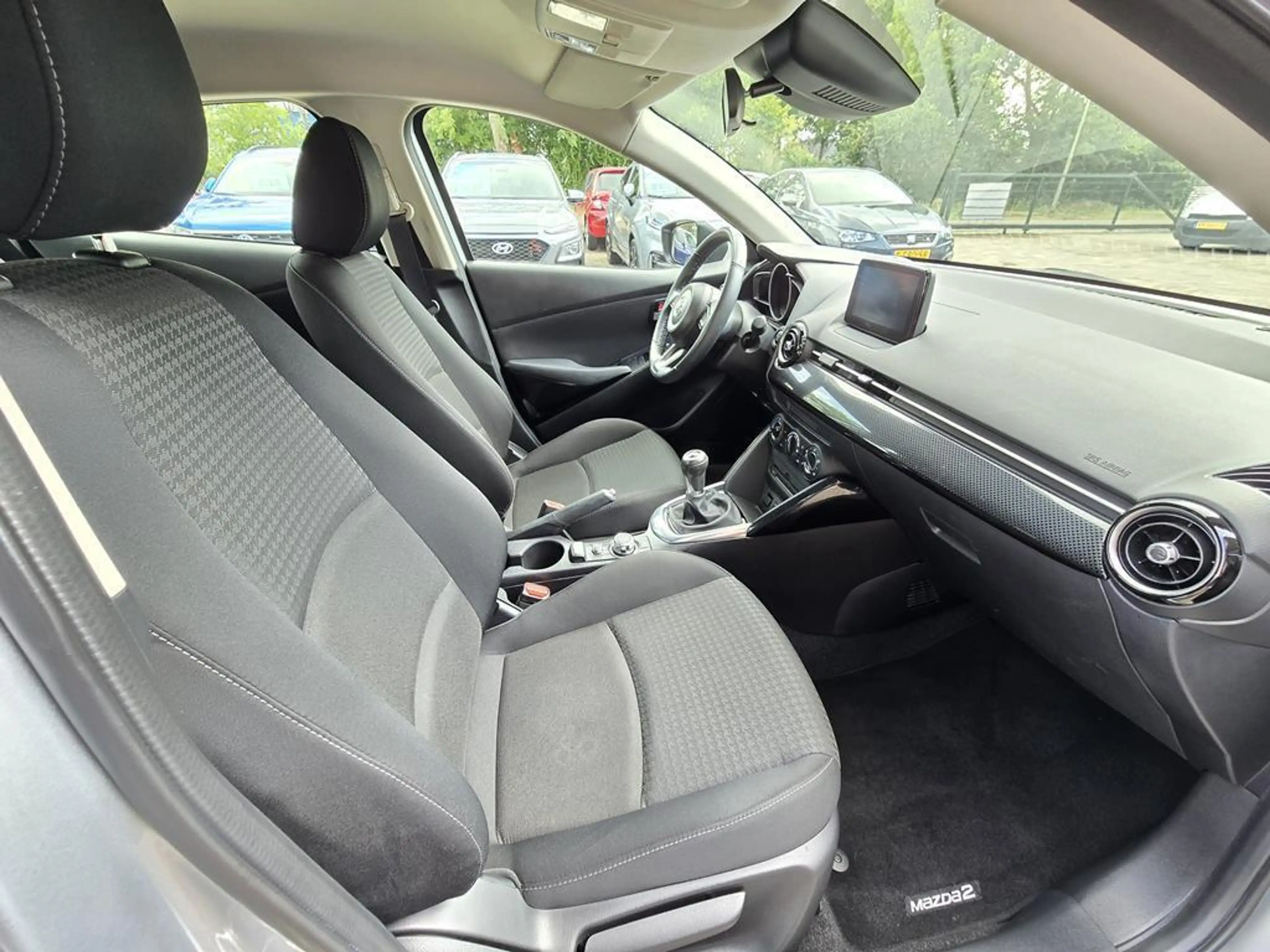 Mazda 2 1.5 Skyactiv-G Dynamic Airco|Cruise|Navi|Pdc|UNIEK — photo 15