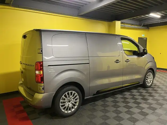 Peugeot Expert view 15
