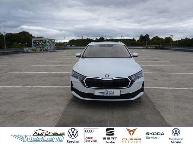 Imagine Skoda Octavia Combi Selection 1.5l TSI MHEV 110kW DSG Pano LED N