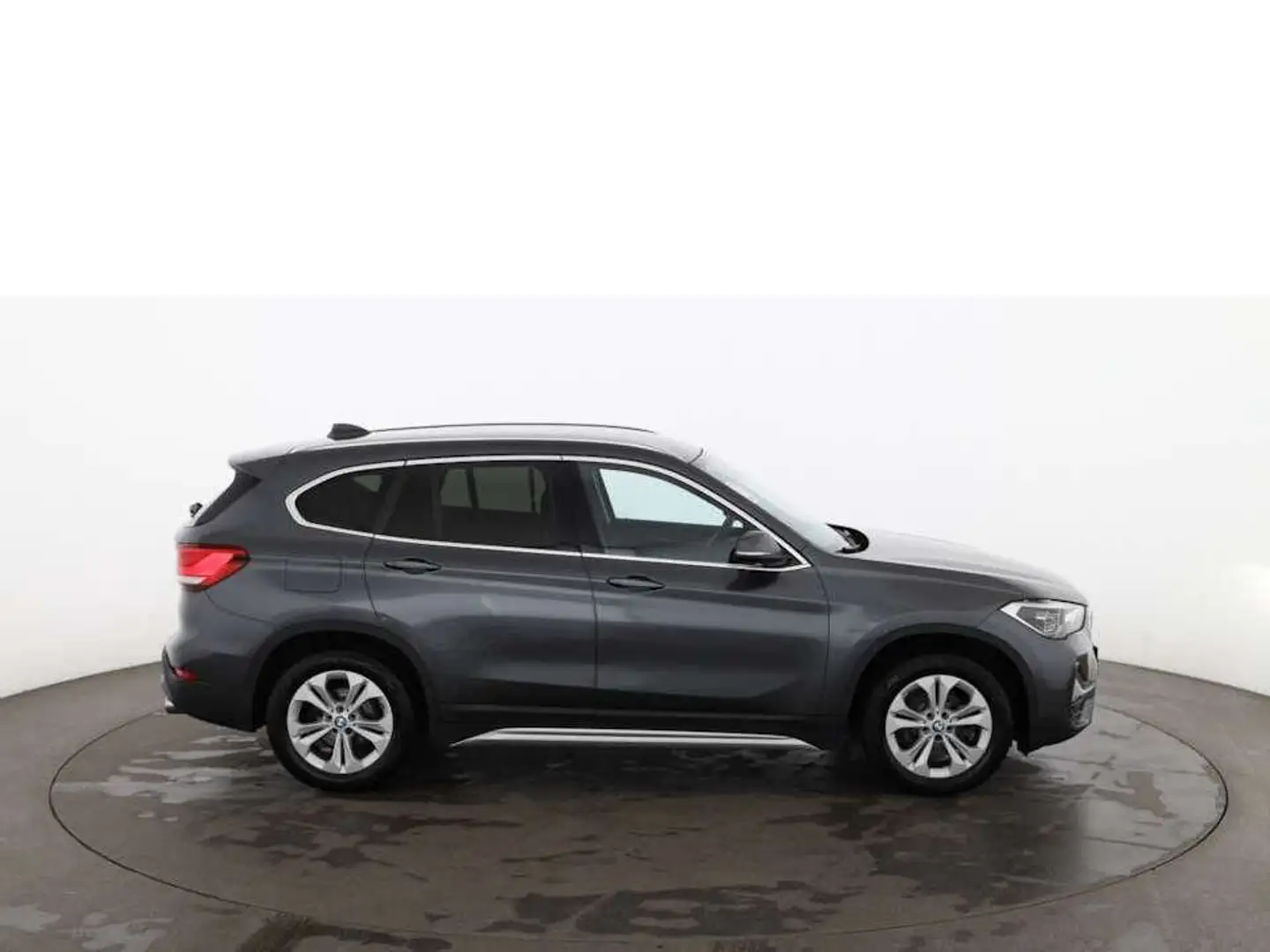 BMW X1 sDrive 18d xLine Aut LED HEAD-UP RADAR NAVI Grau - 2