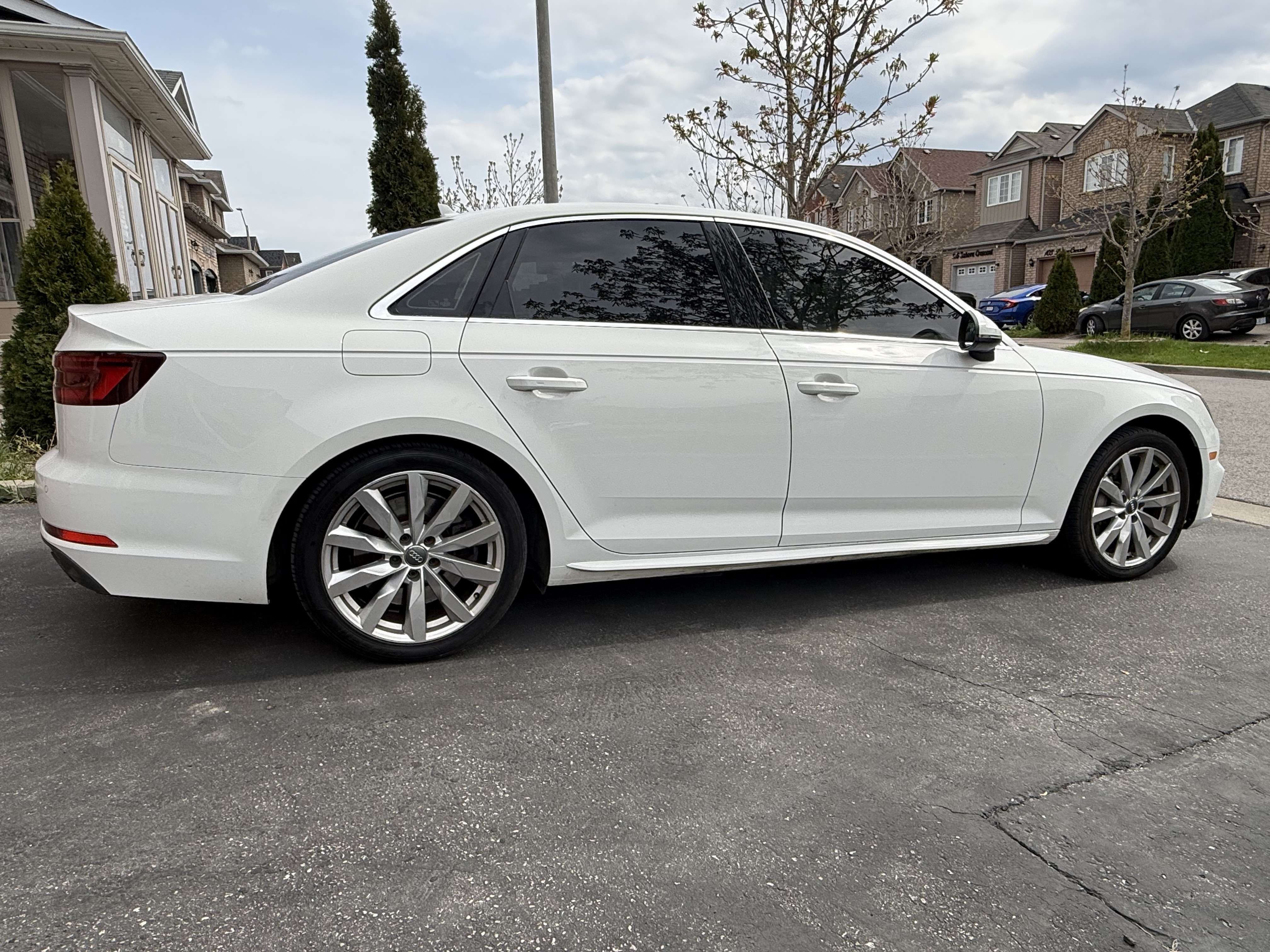 2018 Audi A4 Komfort alt 4
