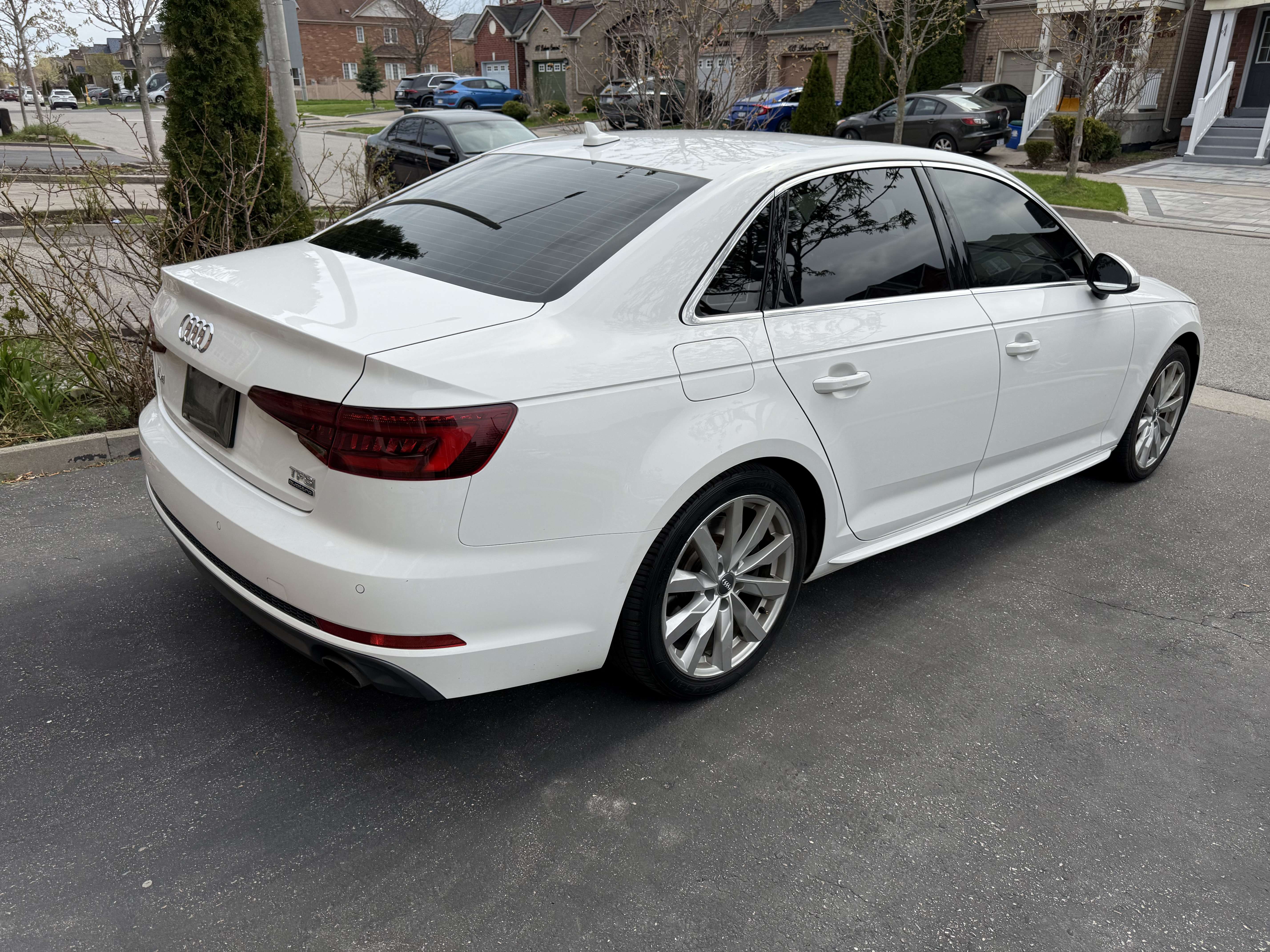 2018 Audi A4 Komfort alt 2