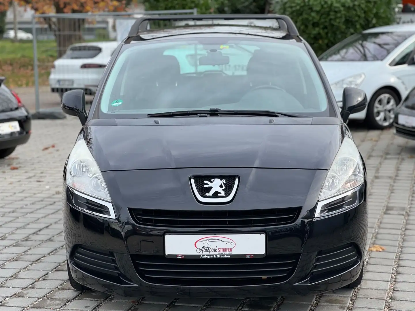 Peugeot 5008 Access 1,6 Ltr. - 84 kW HDi FAP Noir - 2